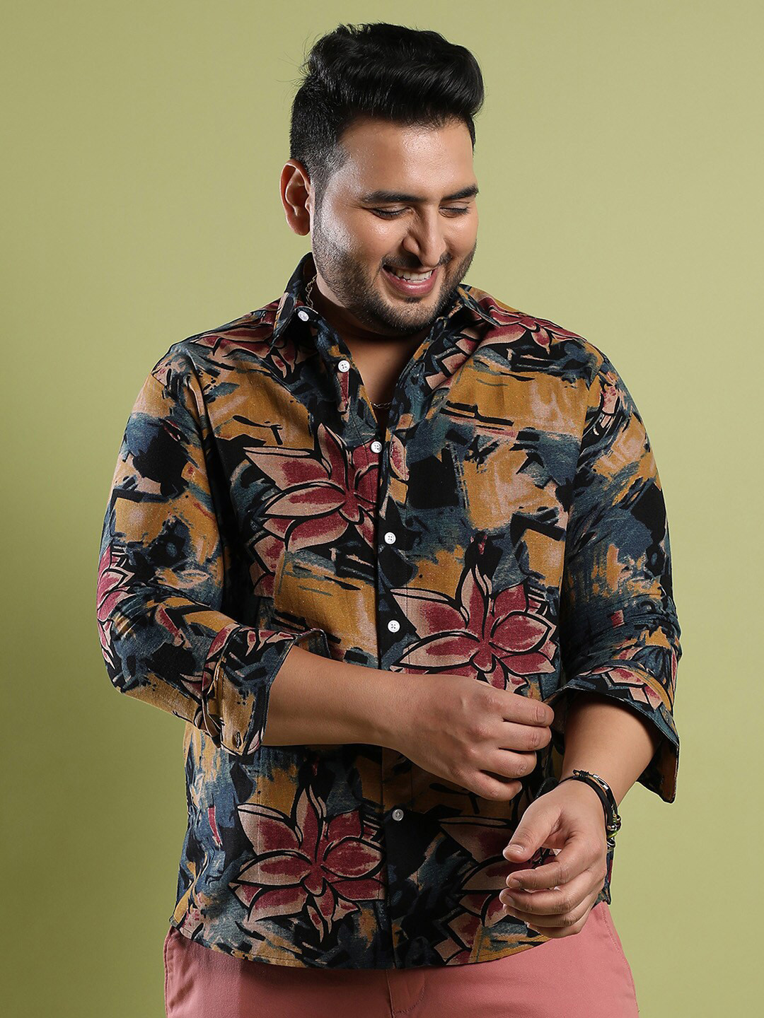 Instafab Plus Size Classic Regular Fit Floral Printed Cotton Casual Shirt