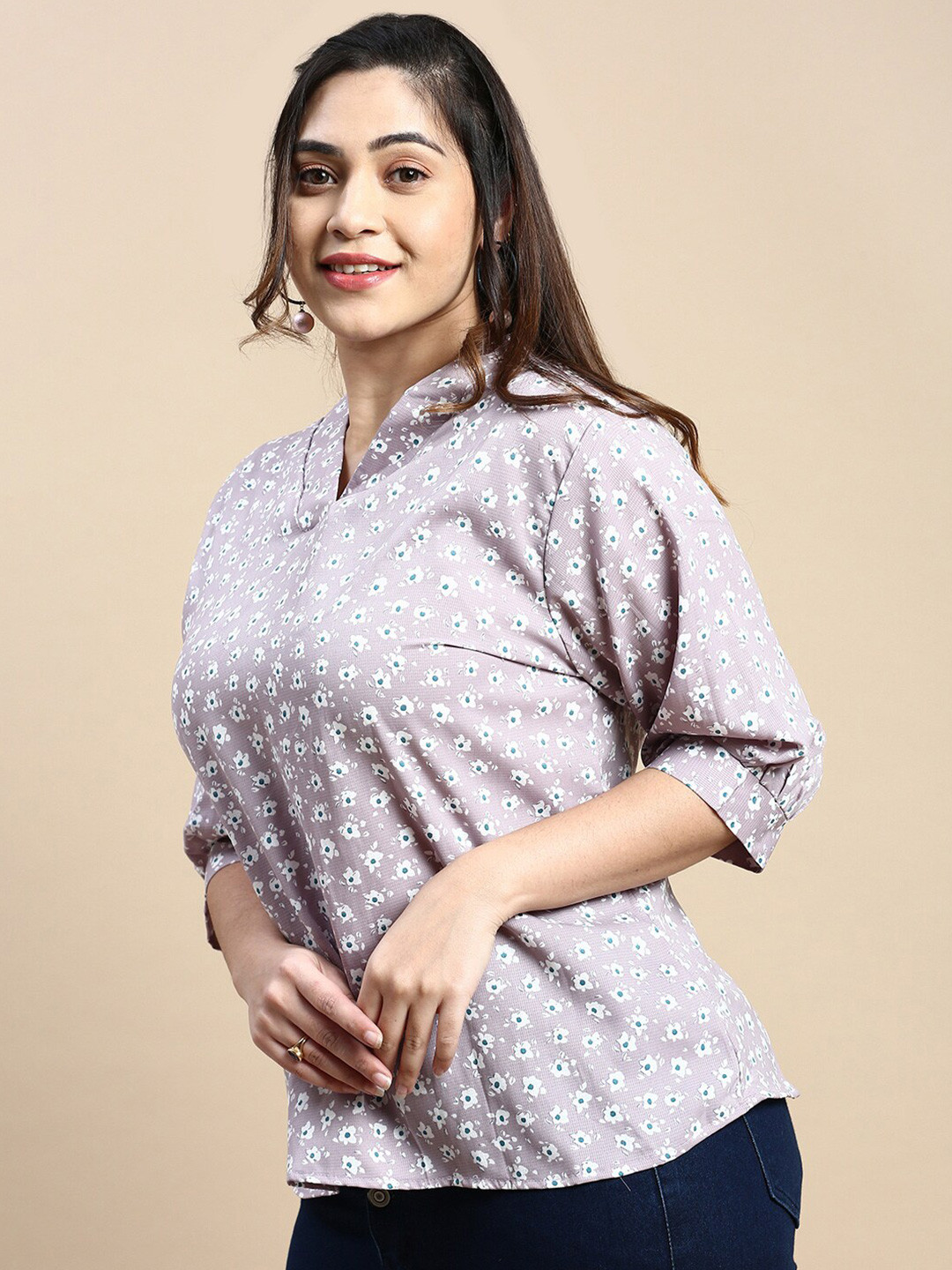 SHOWOFF Plus Woman Plus Size Floral Print V-Neck Top
