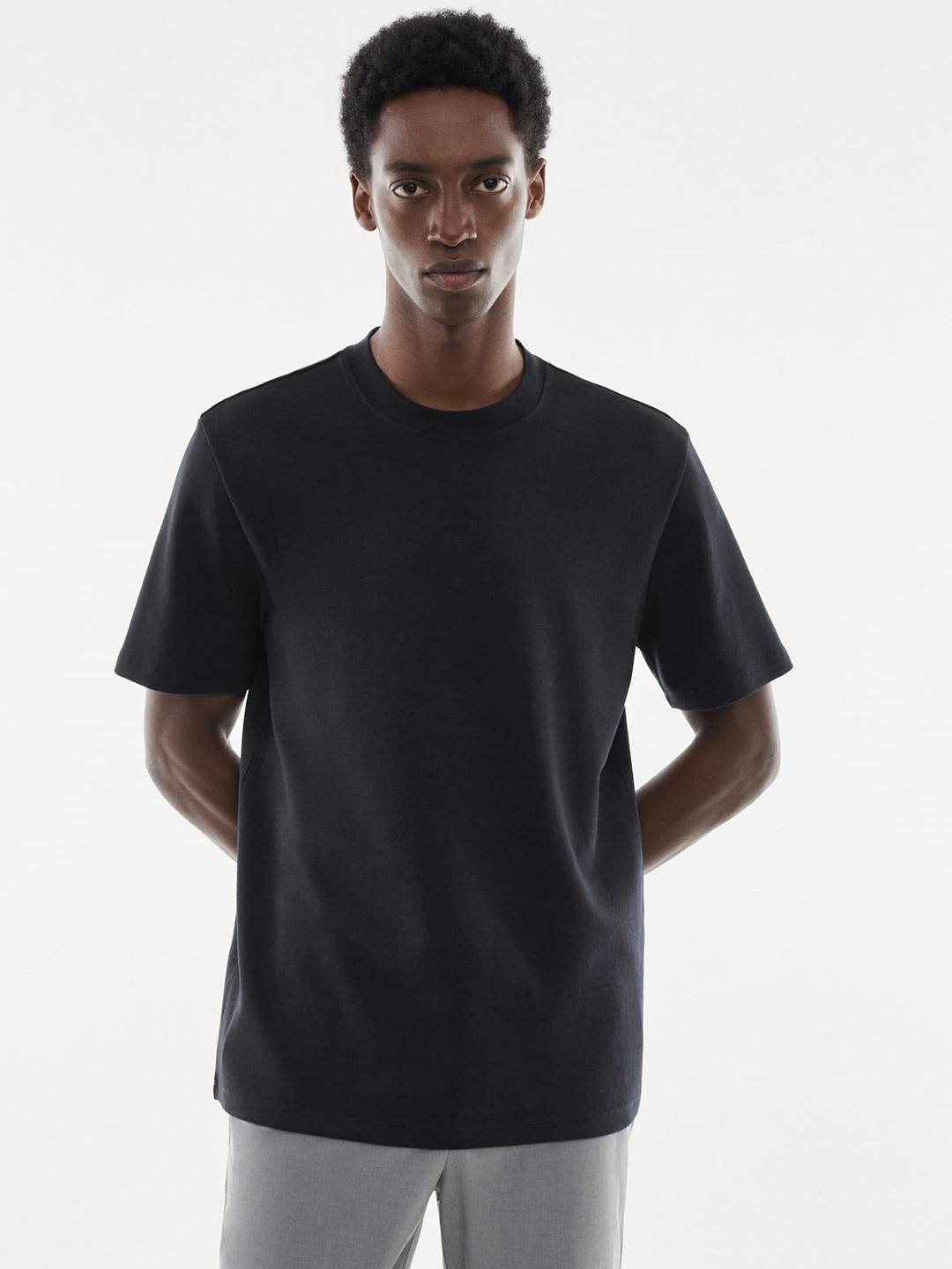 MANGO MAN Breathable Round Neck T-shirt