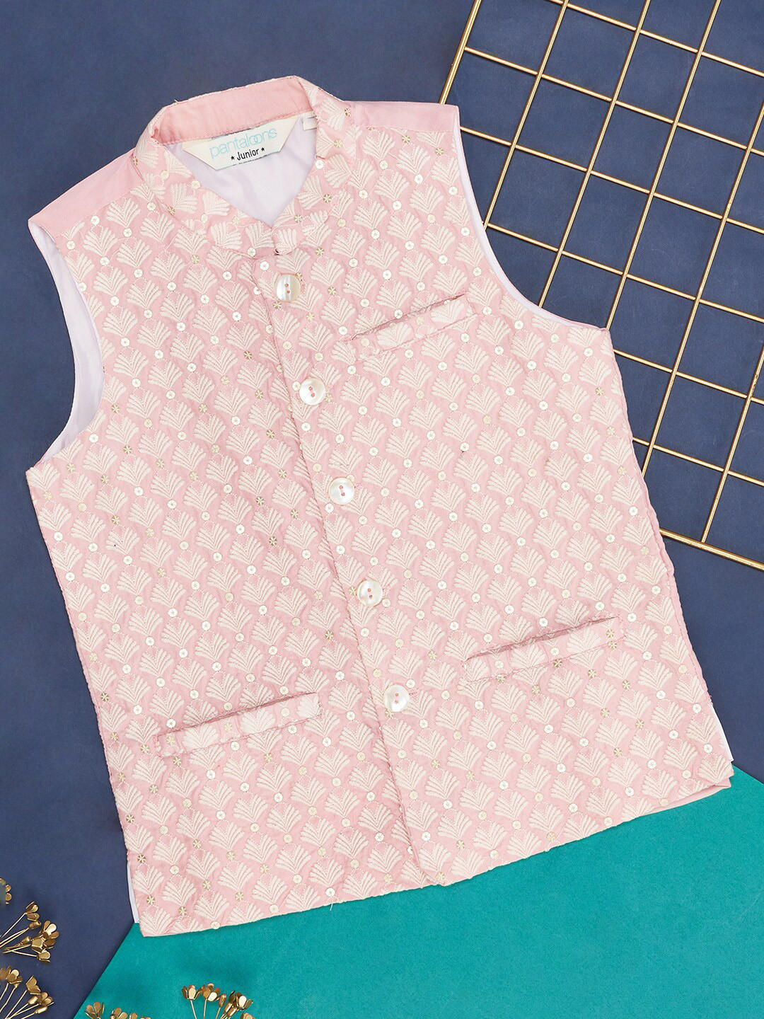 indus route by Pantaloons Embroidered Nehru Jacket