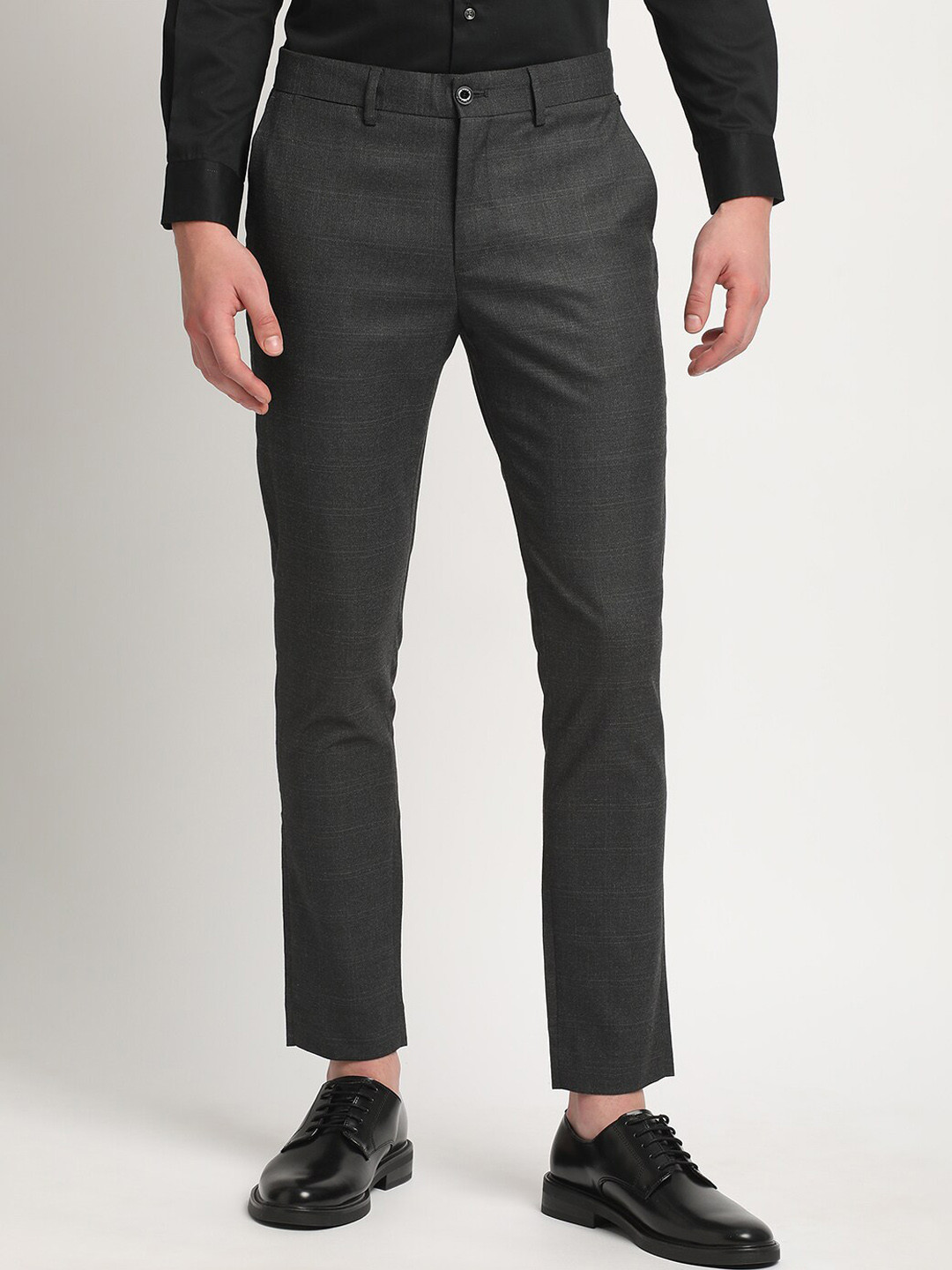 THE BEAR HOUSEMen Solid Checked Tapered Fit Mid-Rise Formal Trousers