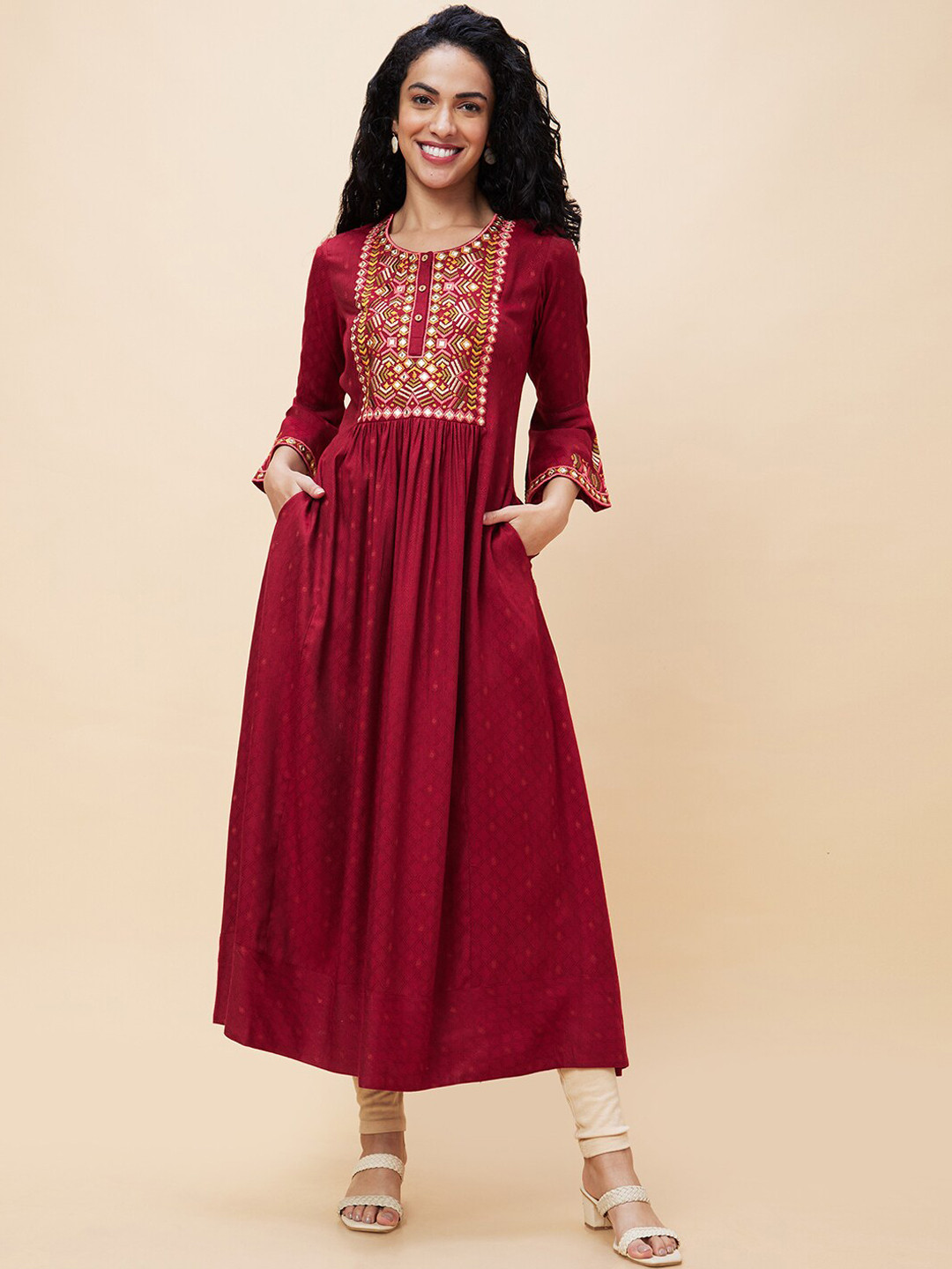 Globus Thread Work Gathered Bell Sleeve Anarkali Kurta