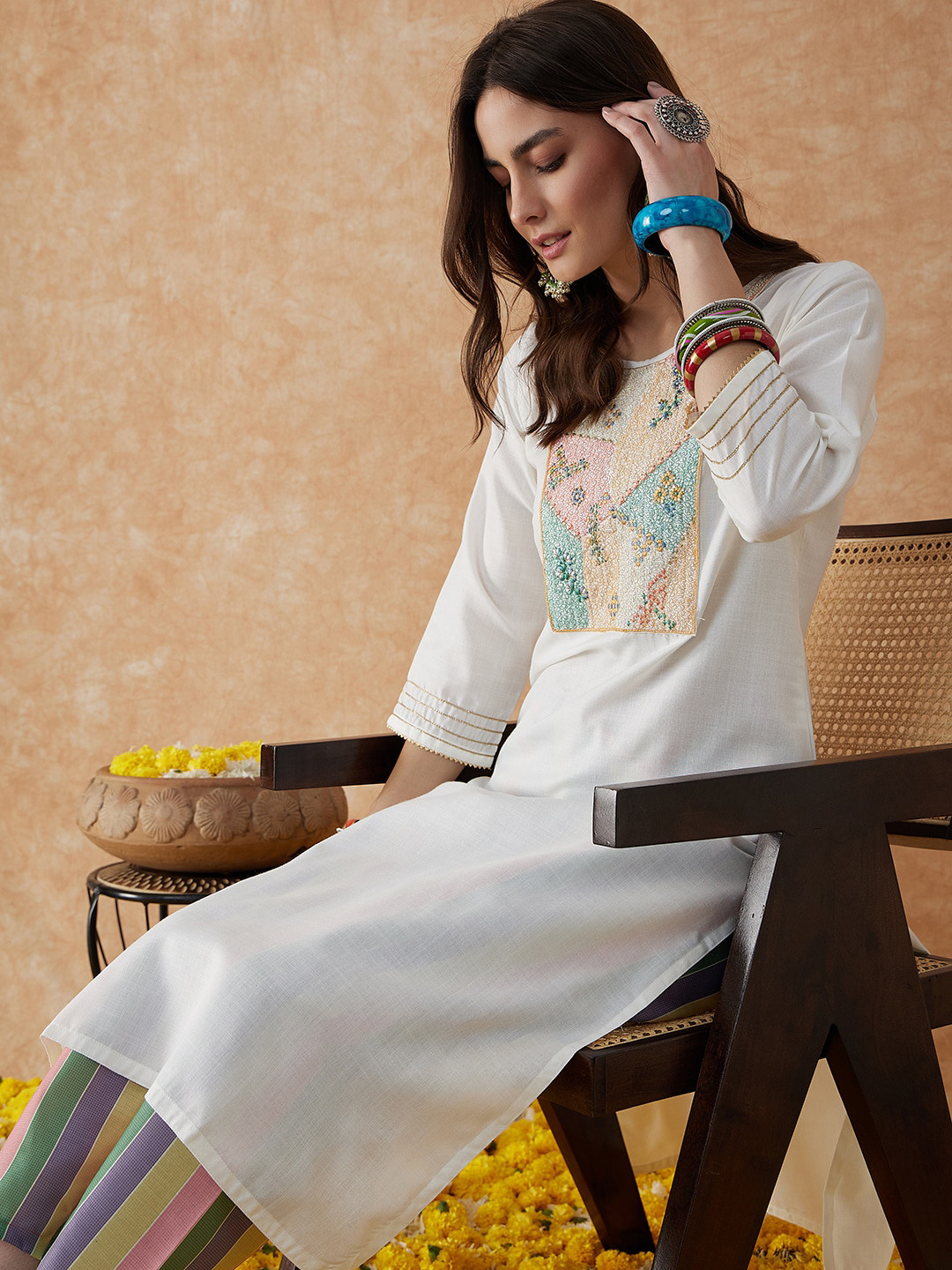 Sangria Off White Floral Embroidered Straight Gotta Patti Kurta With Trouser
