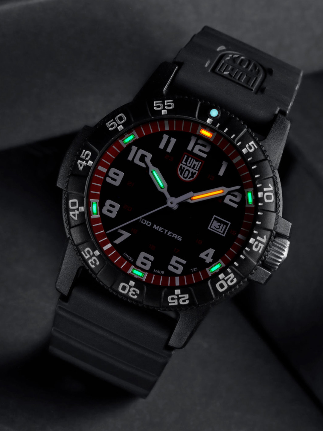 Luminox Men Round Dial & Black Bracelet Style Straps Analogue Watch XS.0335