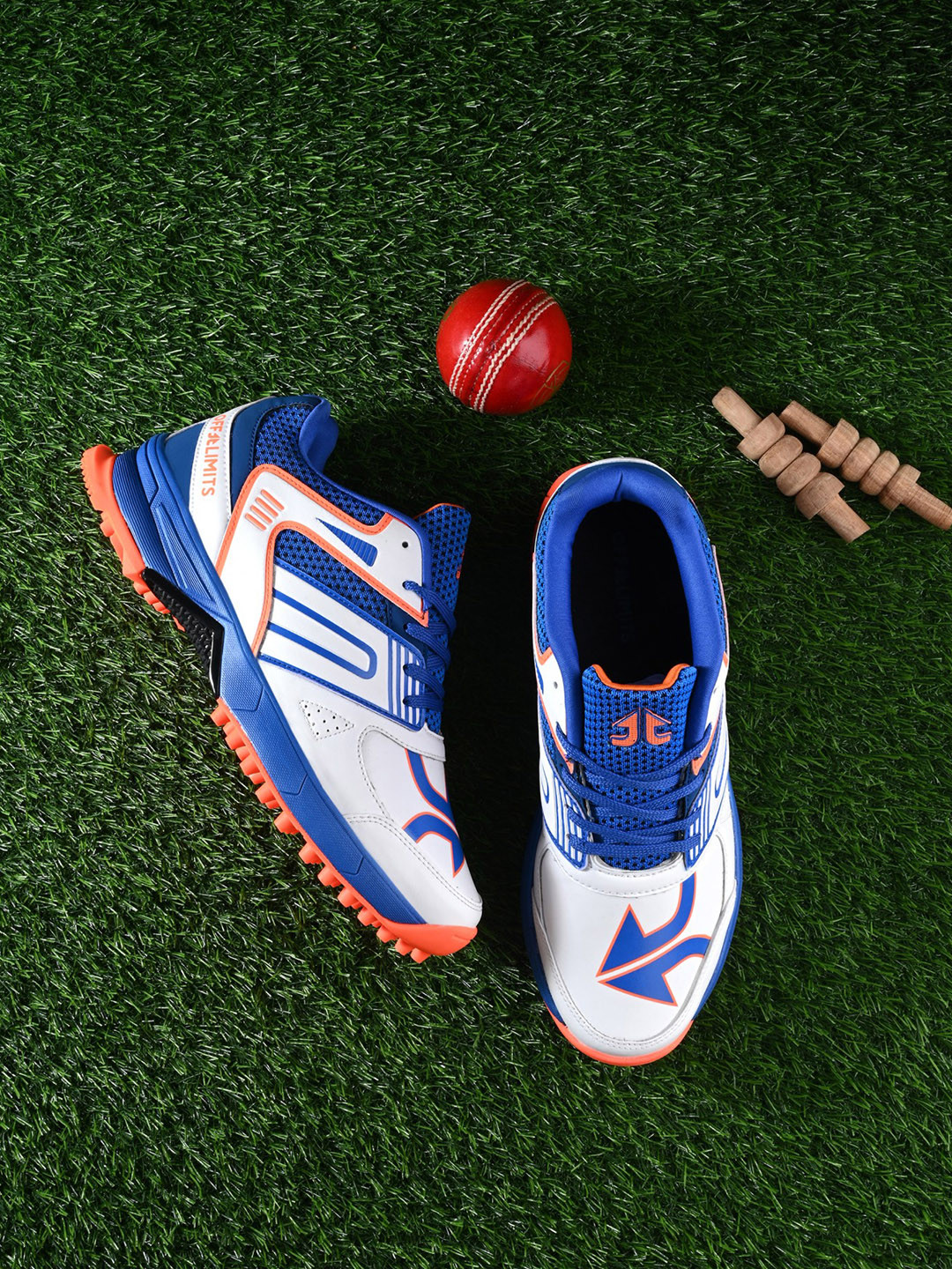 OFF LIMITS Men White Cricket Anti Odour Lace-Up Shoes