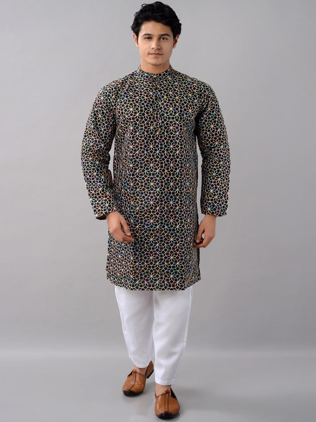VILLAIN Geometric Embroidered Kurta