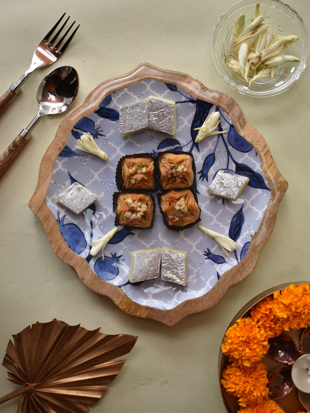 TWIG STORY Blue Pomegranate Printed Wooden Food Platter