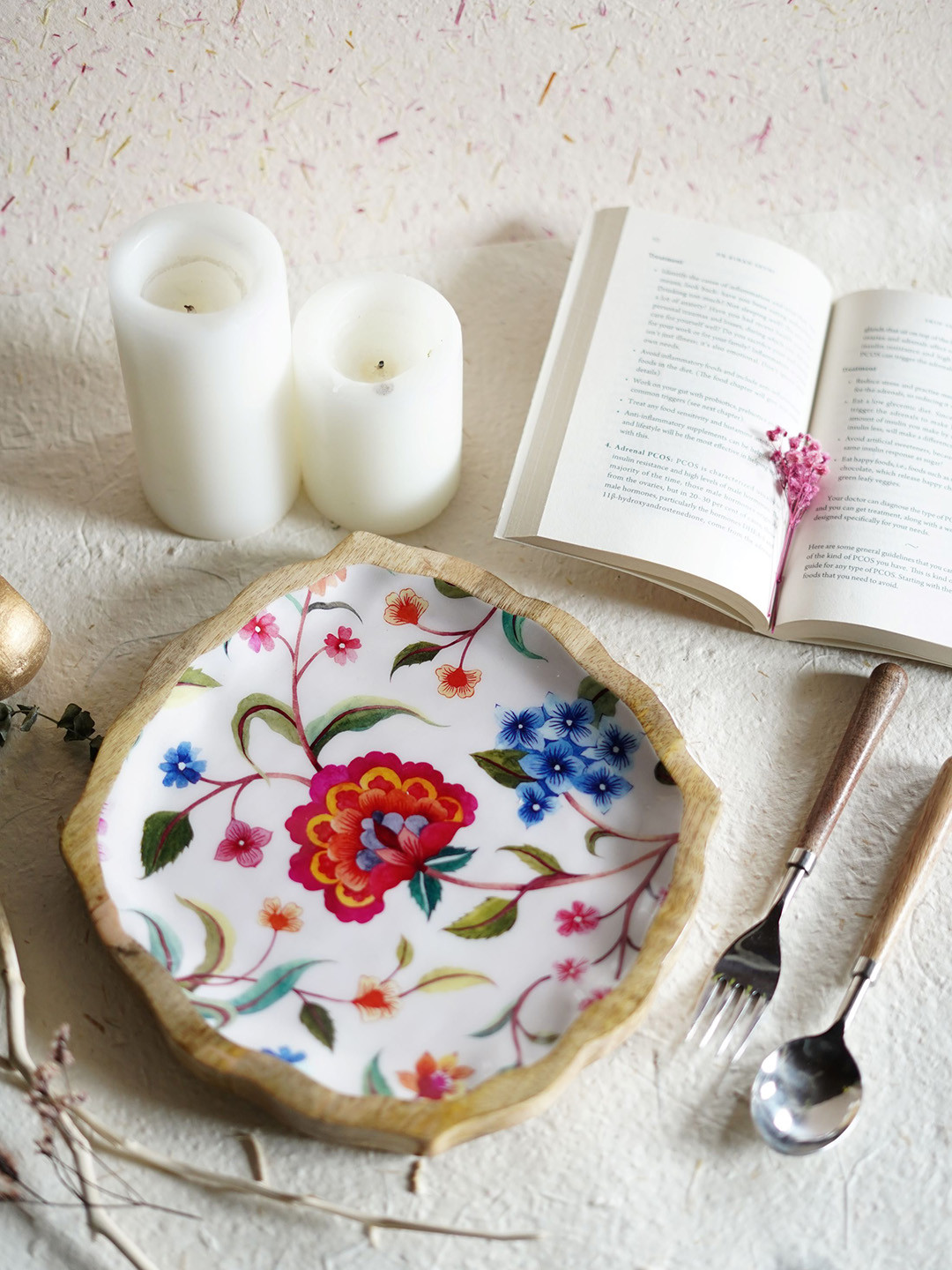 TWIG STORY Floral Valley White Phoolon Ki Chaader Printed Wooden Platter