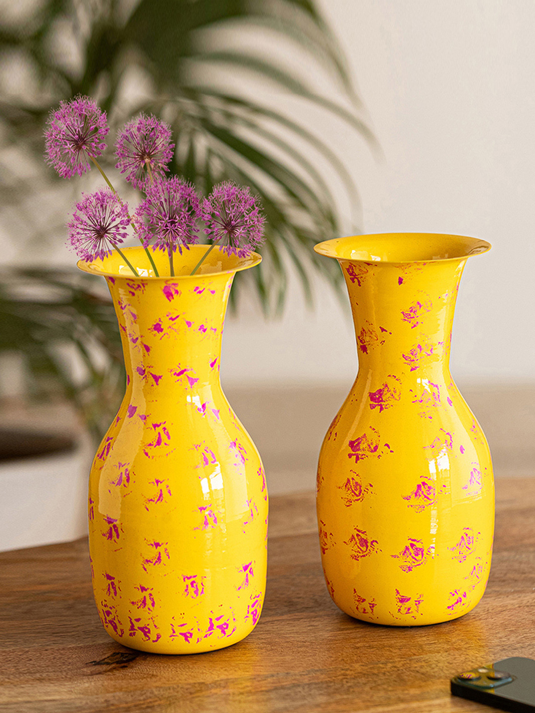 ExclusiveLane Sunbeam Pink Yellow 2-Pieces Printed Flower Vases