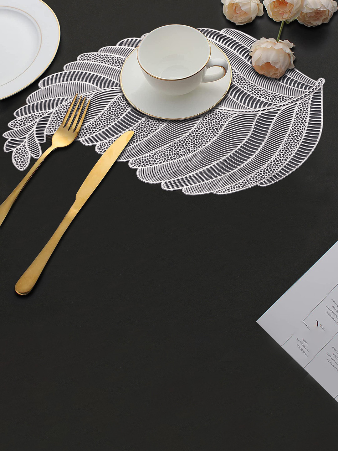 Dakshya Industries 2-Pcs Silver-Toned Leaf-Shaped Table Placemats