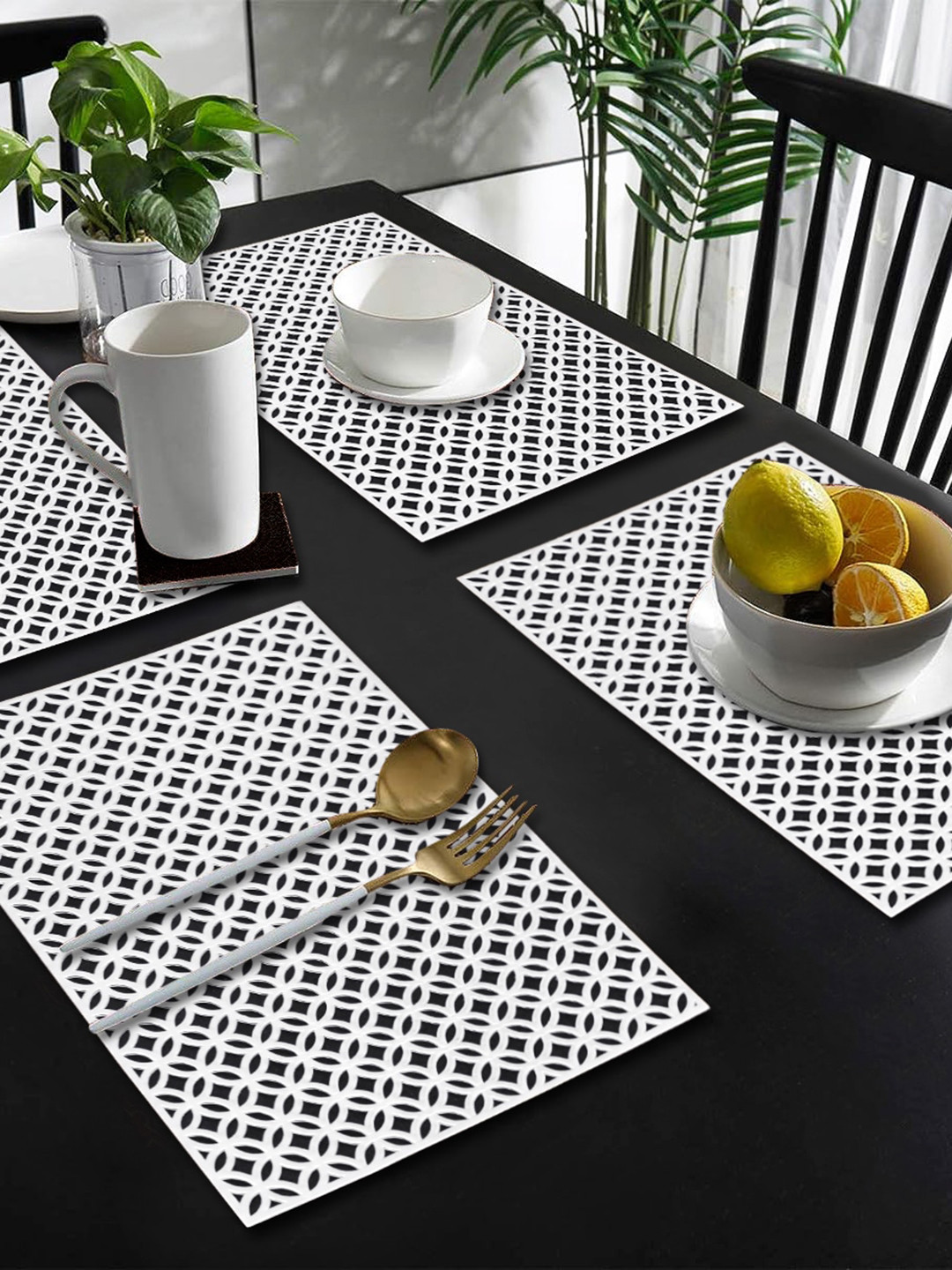 Dakshya Industries Sliver Toned 4 Pieces Rectangular Table Placemats