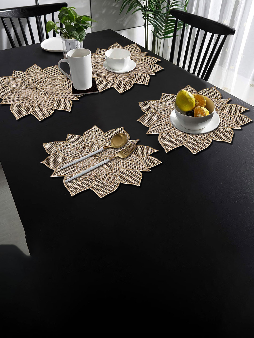 Dakshya Industries Gold-Toned 4-Pieces Flower Shape Table Placemats