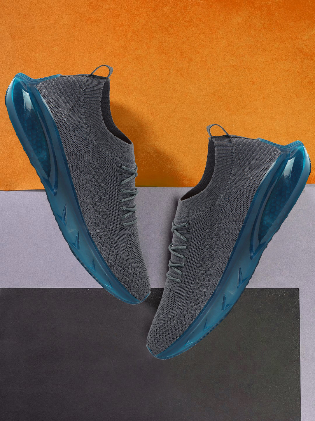 SPRENGE Men Textured Lightweight Slip-On Sneakers