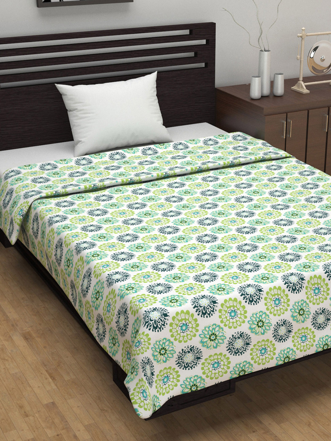 Divine Casa Prism Blue & White Floral AC Room 120 GSM Reversible Cotton Single Bed Dohar