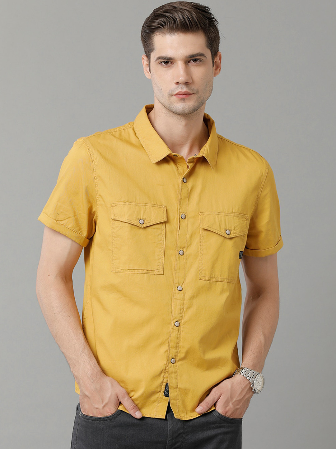 Voi Jeans Short Sleeves Spread Collar Tailored Jacket