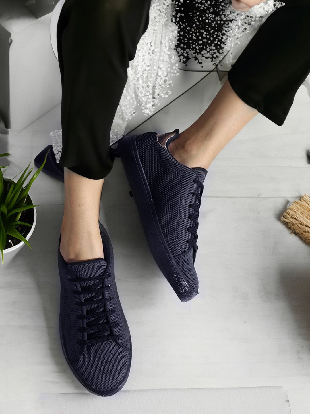 ELLE Women Textured Mesh Lightweight Comfort Insole Basics Sneakers