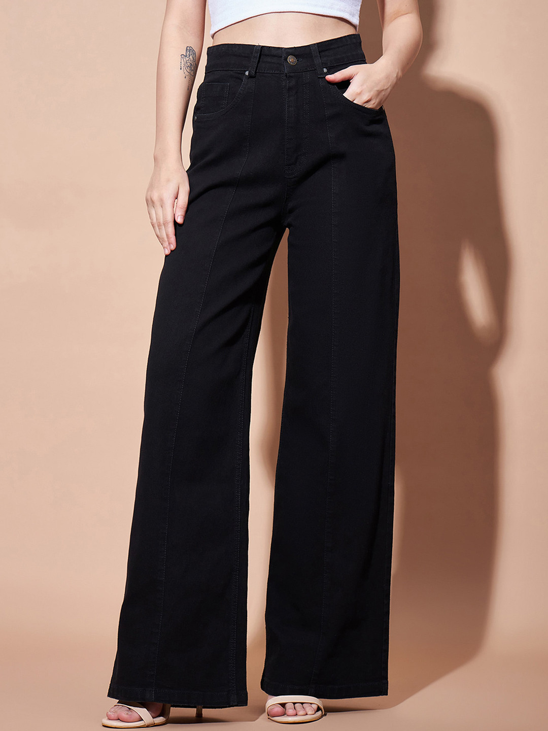 SASSAFRAS BASICS Women Clean Look No Fade High-Rise Straight Fit Jeans