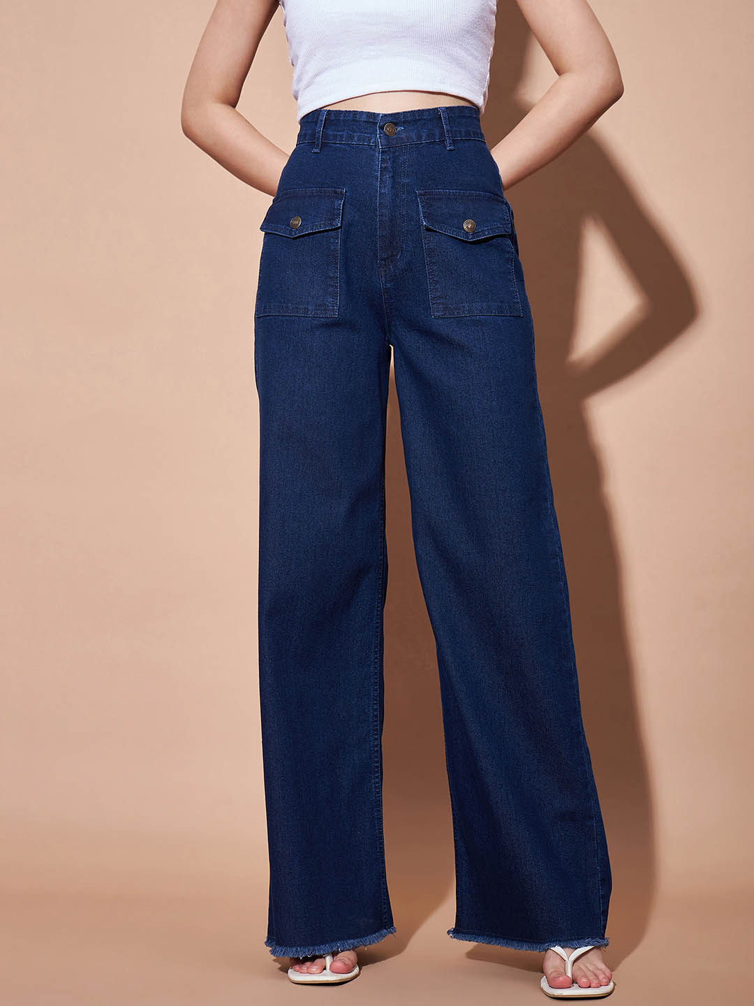 SASSAFRAS BASICS Women Clean Look No Fade High-Rise Straight Fit Jeans