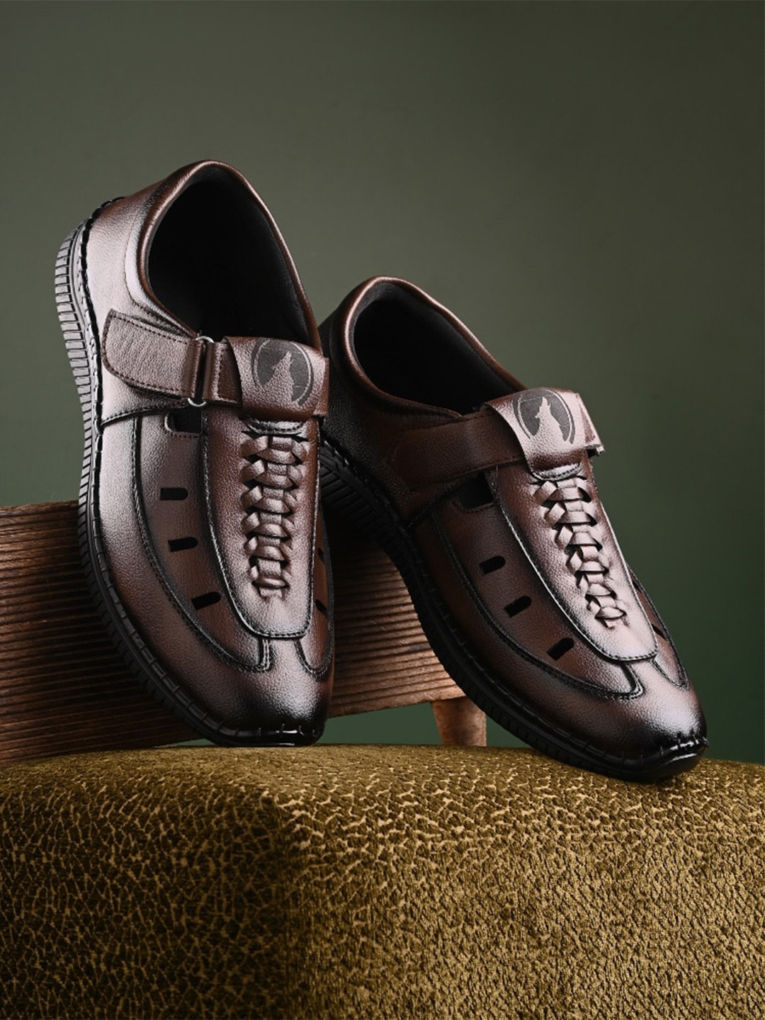 Rising Wolf Men Laser Cut Shoe-Style Sandals