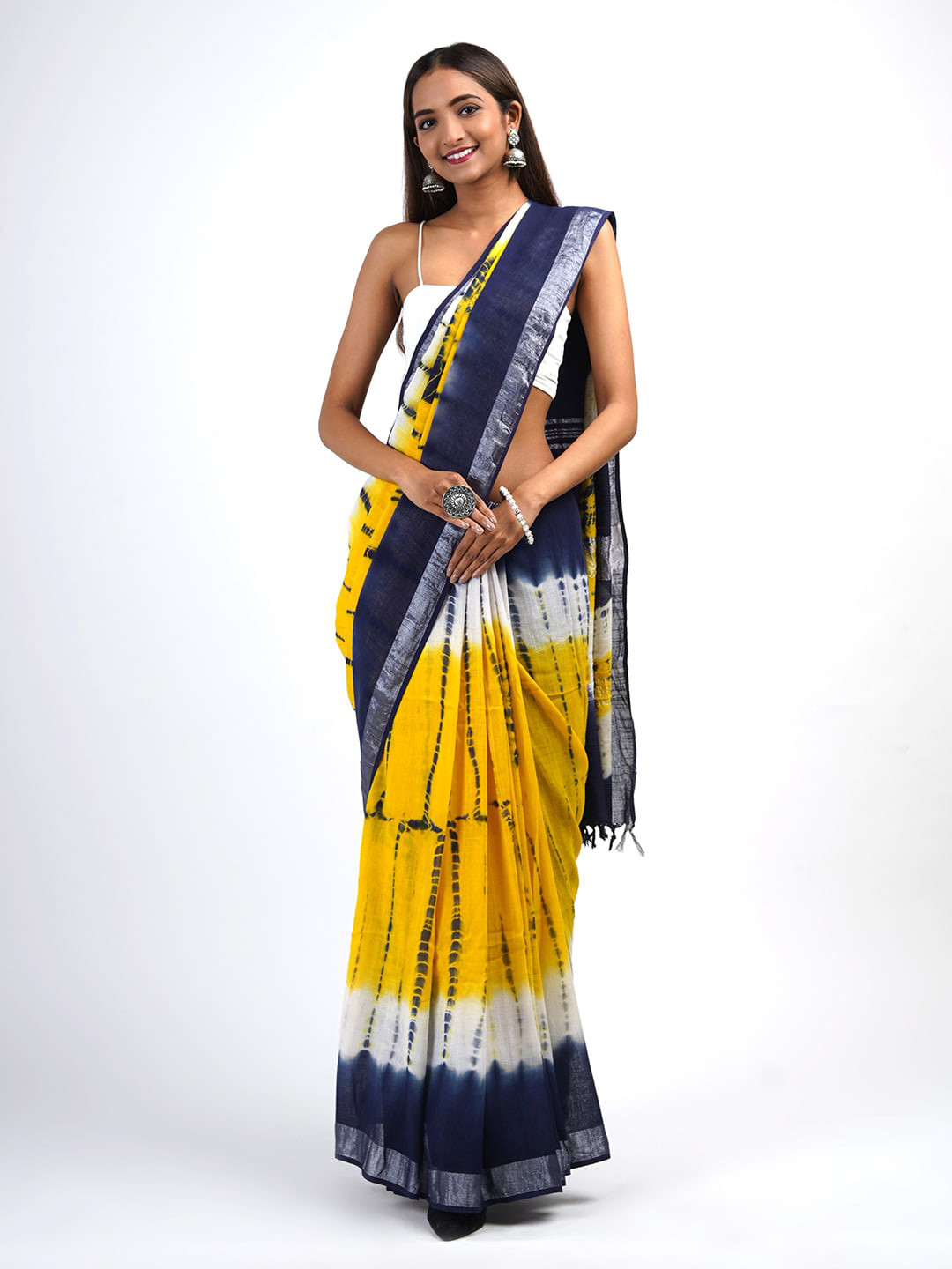 TEEJH Tie & Dye Dyed Zari Saree