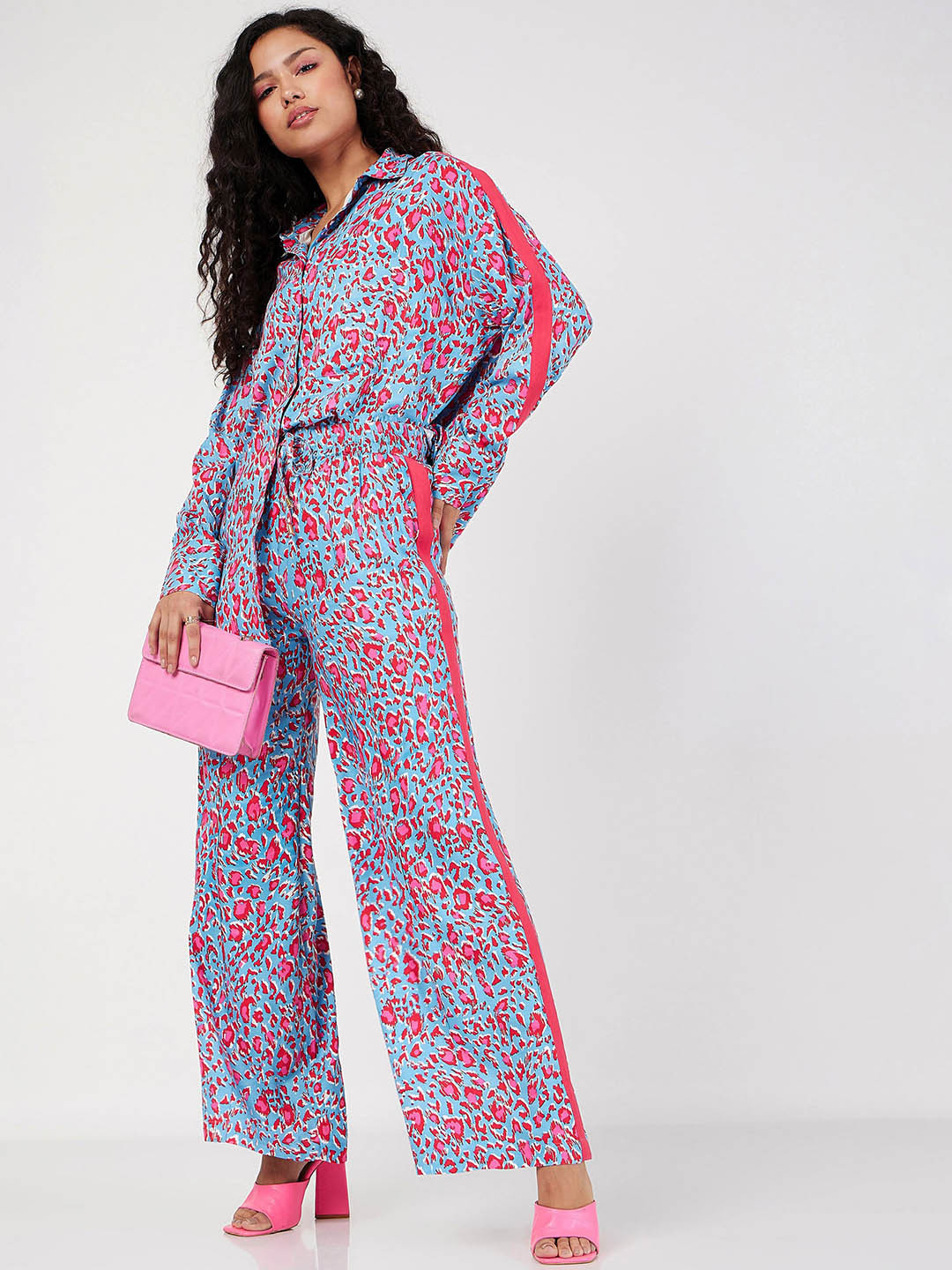 SASSAFRAS Abstract Printed Shirt With Trousers