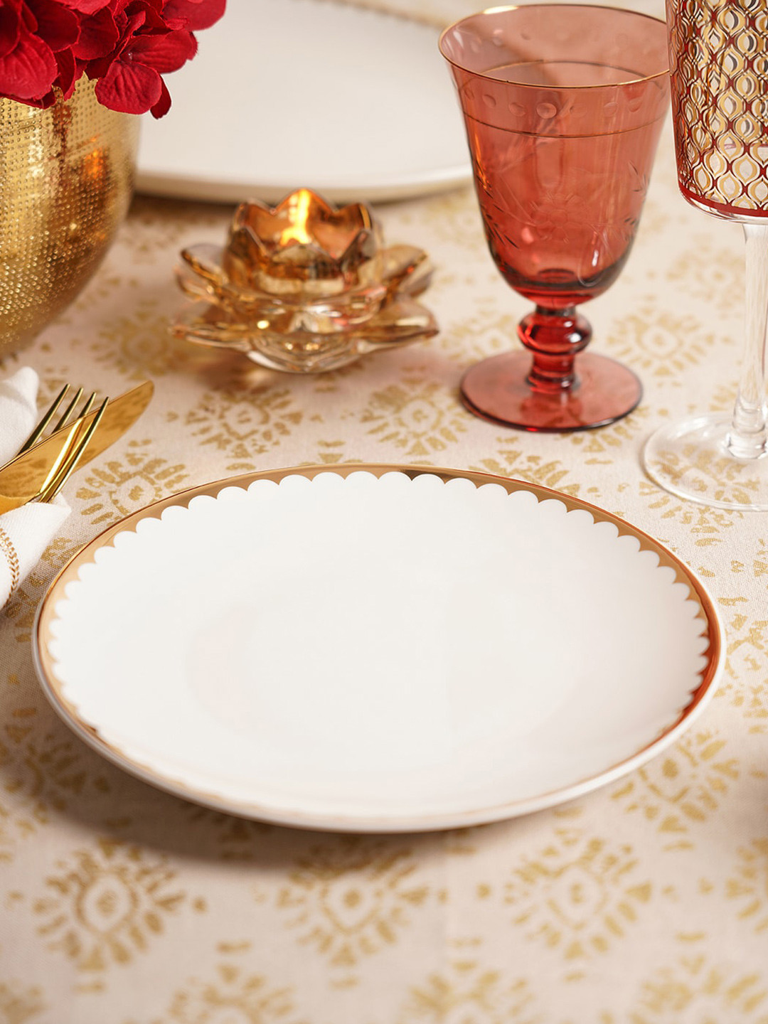 Pure Home and Living White & Gold-Toned 2 Pieces Ceramic Glossy Dessert Plates