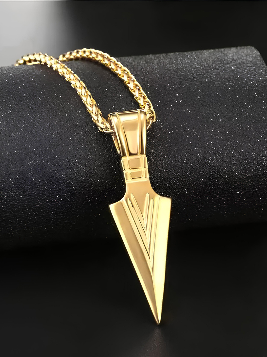 KARISHMA KREATIONS Men Gold-Plated Arrow Pendant With Chain