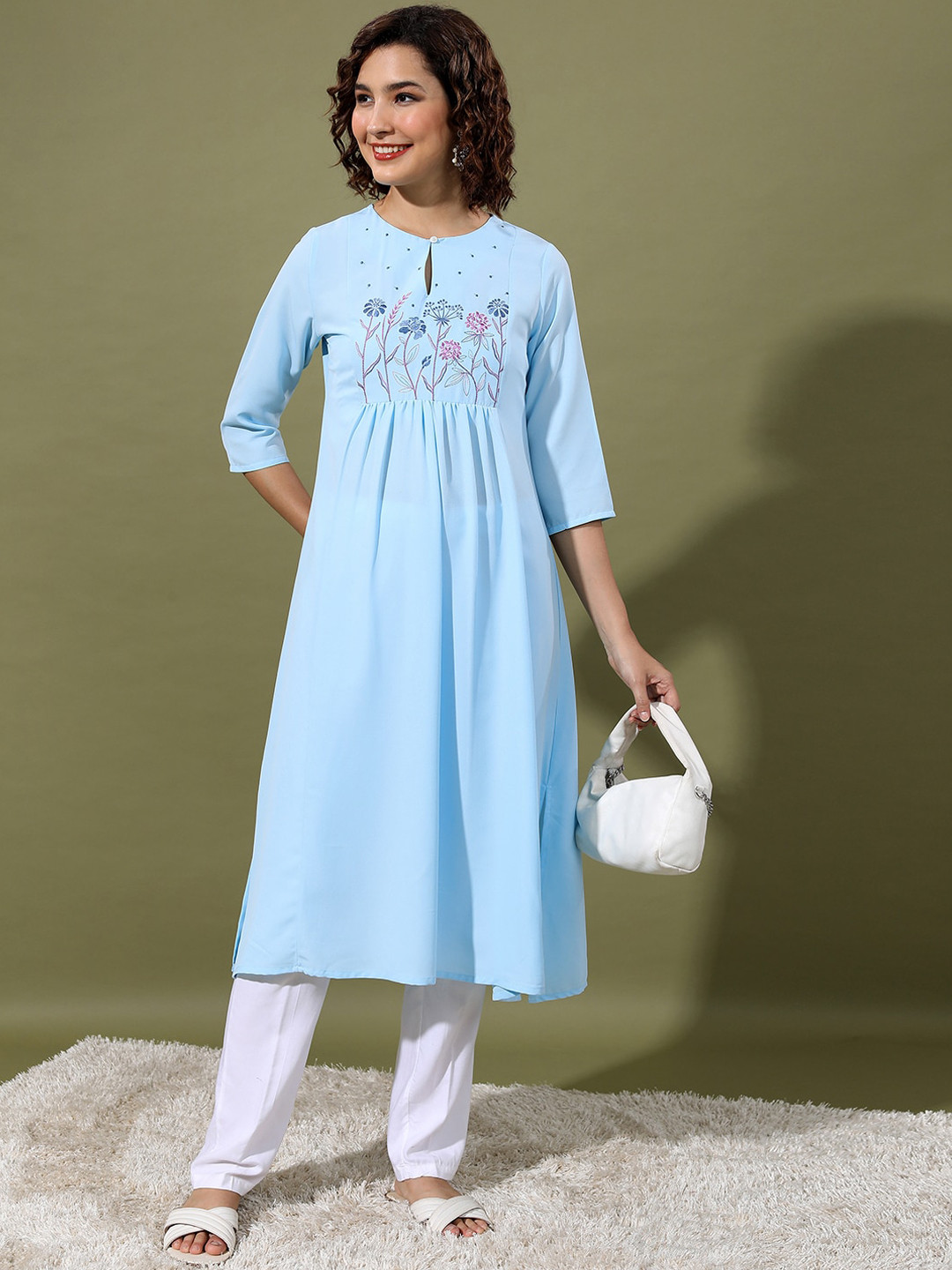 Vishudh Flloral Embroidered Keyhole Neck Kurta