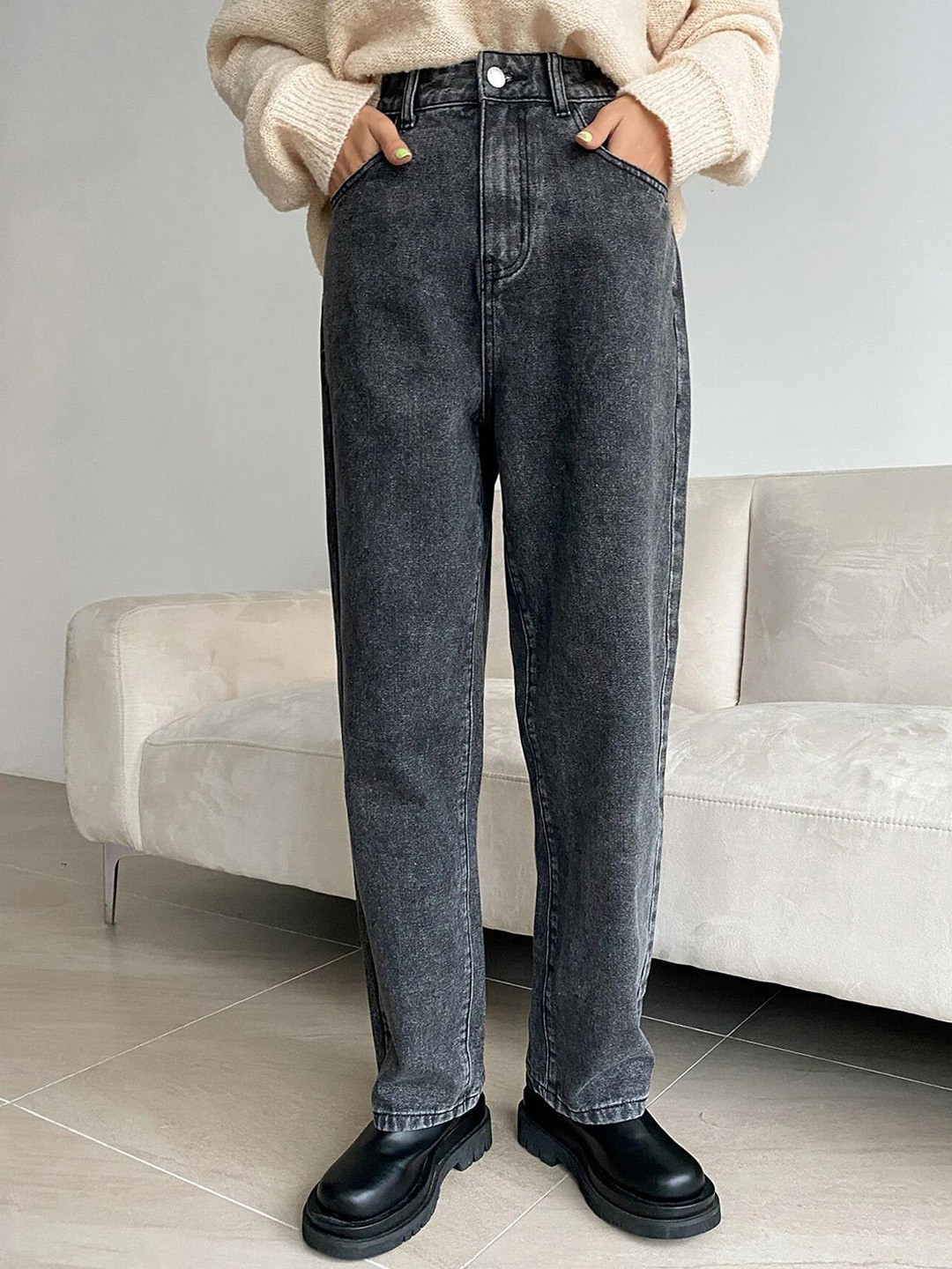 Kotty Women Grey Jean Straight Fit High-Rise Clean Look Stretchable Jeans