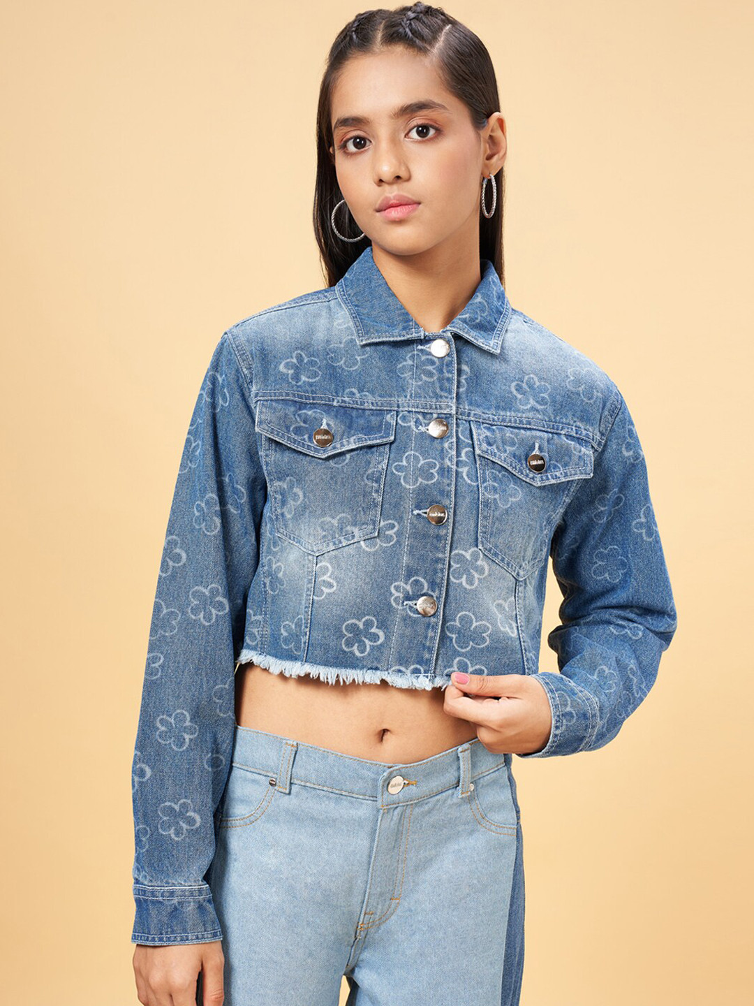 Coolsters by Pantaloons Girls Graphic Printed Crop Denim Jacket