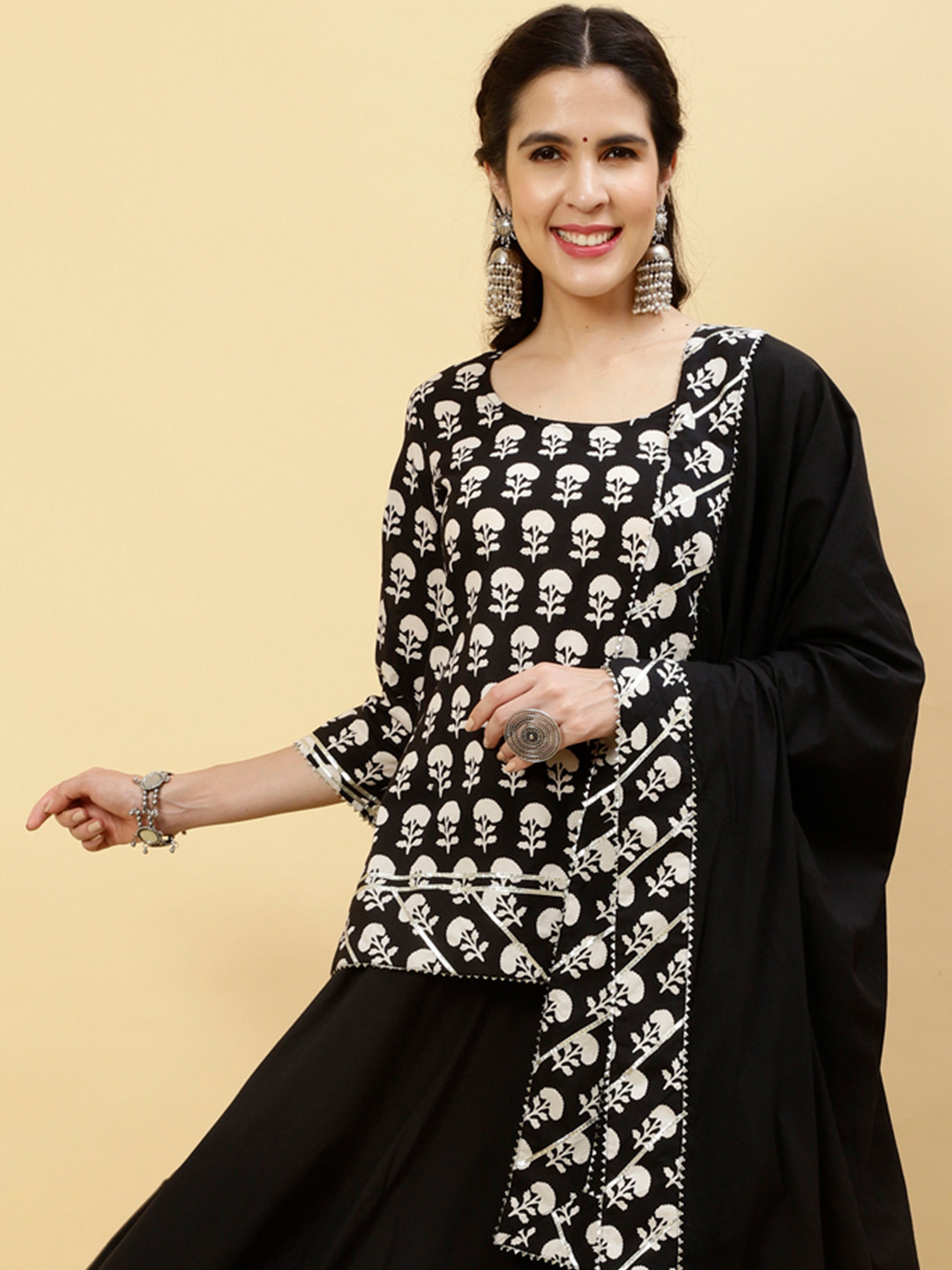 Jaipur Kurti Ethnic Printed Short Kurti With Skirt And Dupatta
