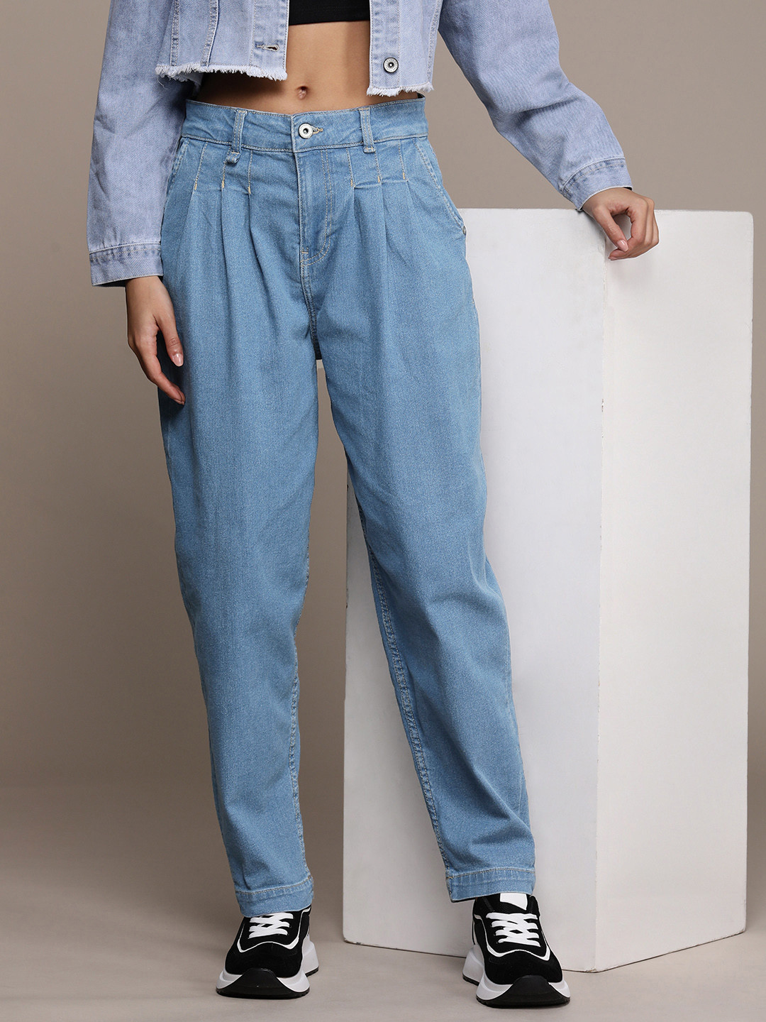 The Roadster Life Co. Women Slouchy Fit Pleated Jeans