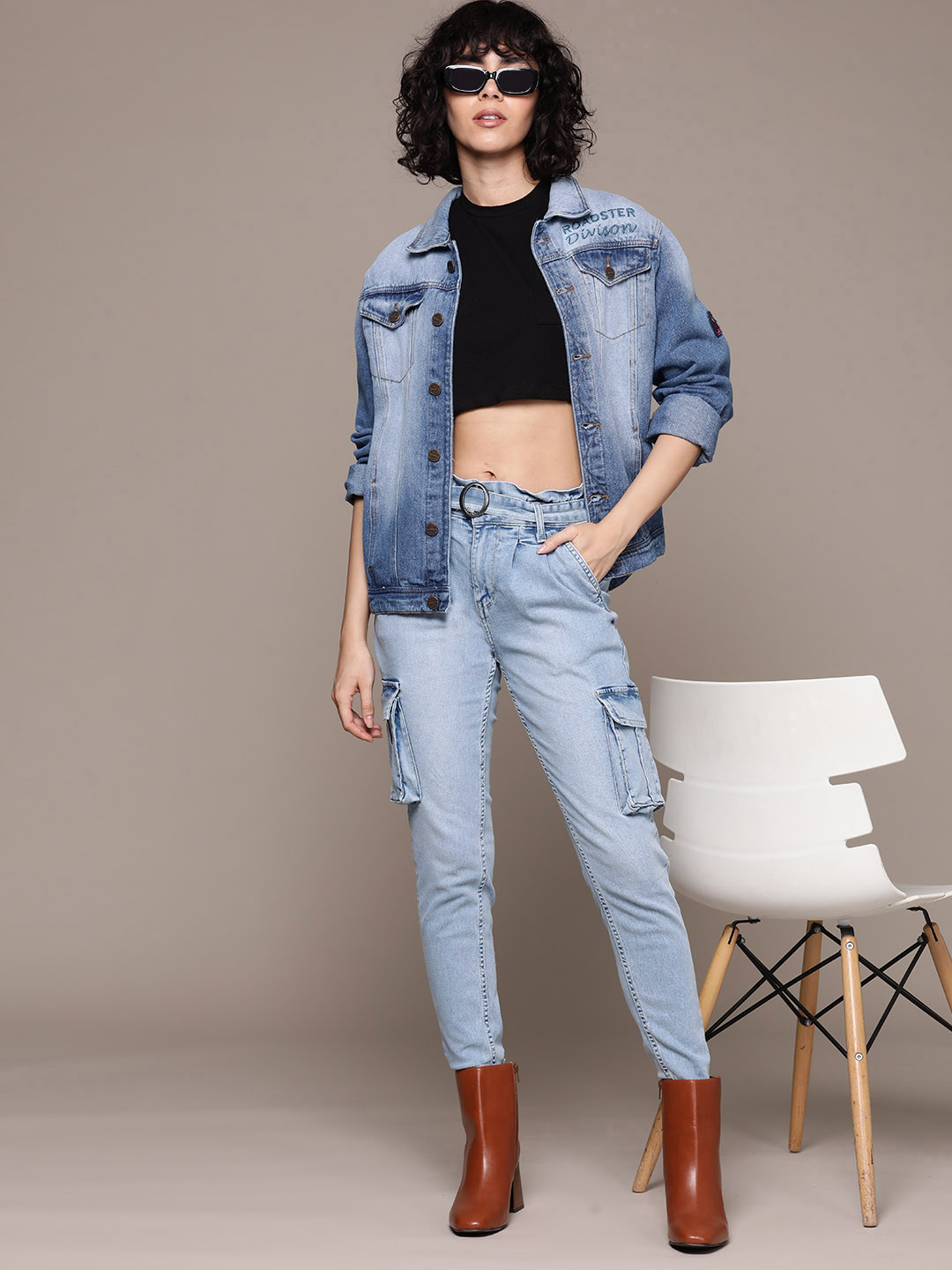 he Roadster Lifestyle Co. Women High-Rise Light Fade Stretchable Mom Fit Cargo Style Jeans