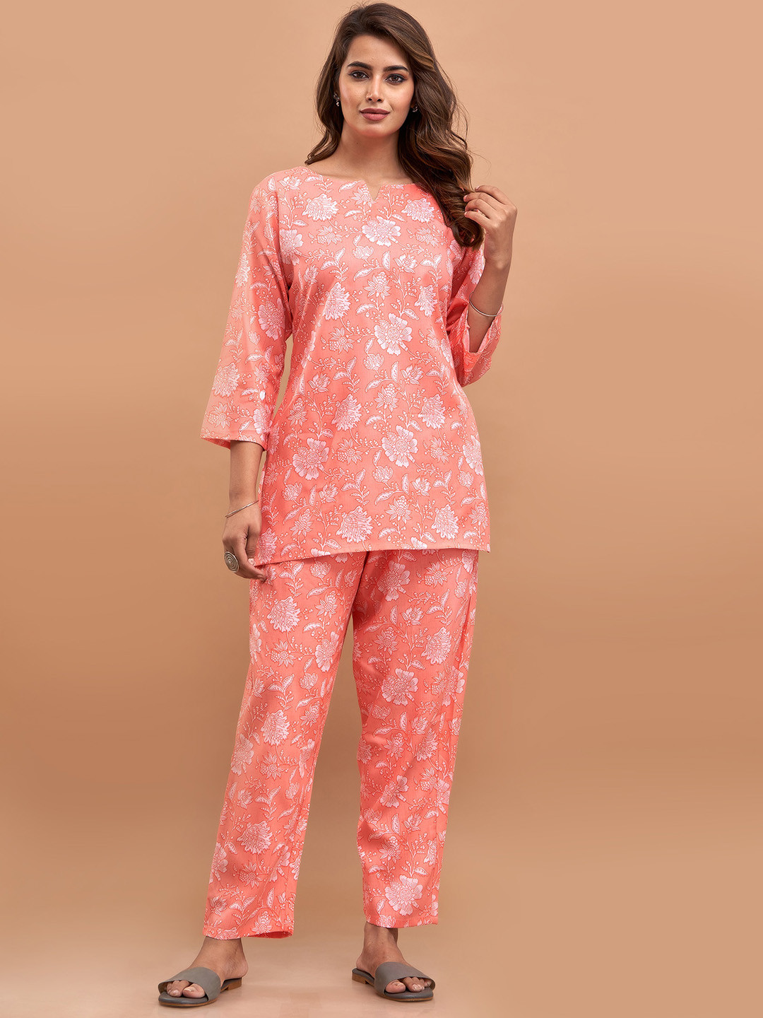 Shedika Floral Printed Kurti & Pyjama