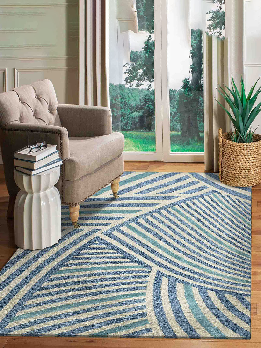 saraswatii global White and Blue Printed Rectangular Carpet