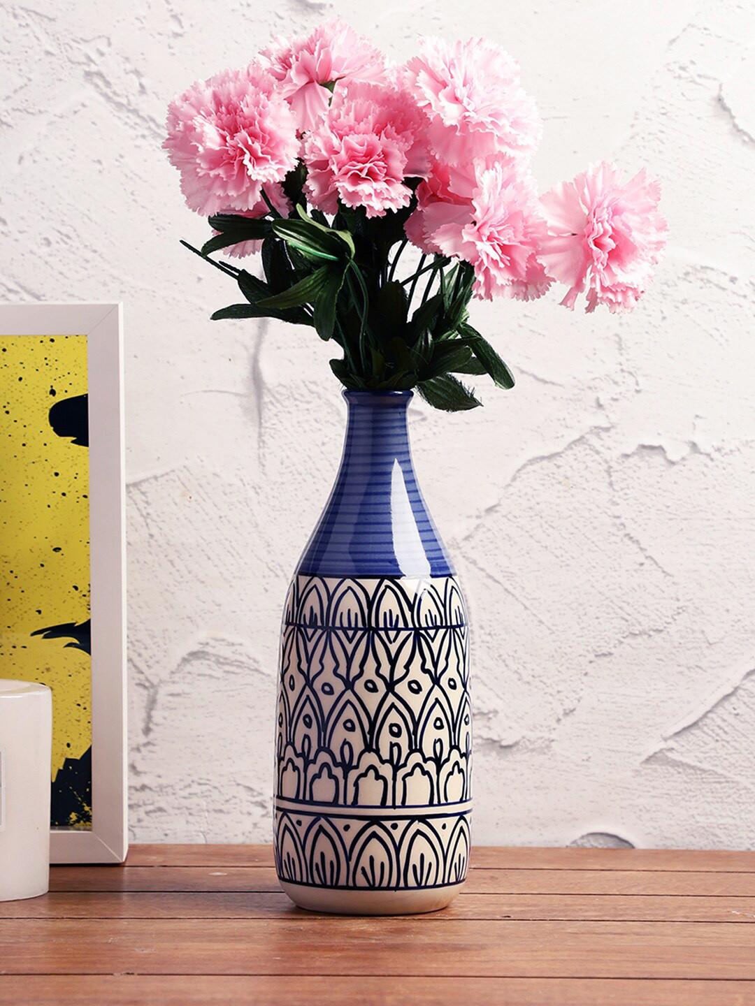 VarEesha Mehraab Off White & Blue Printed Ceramic Vase