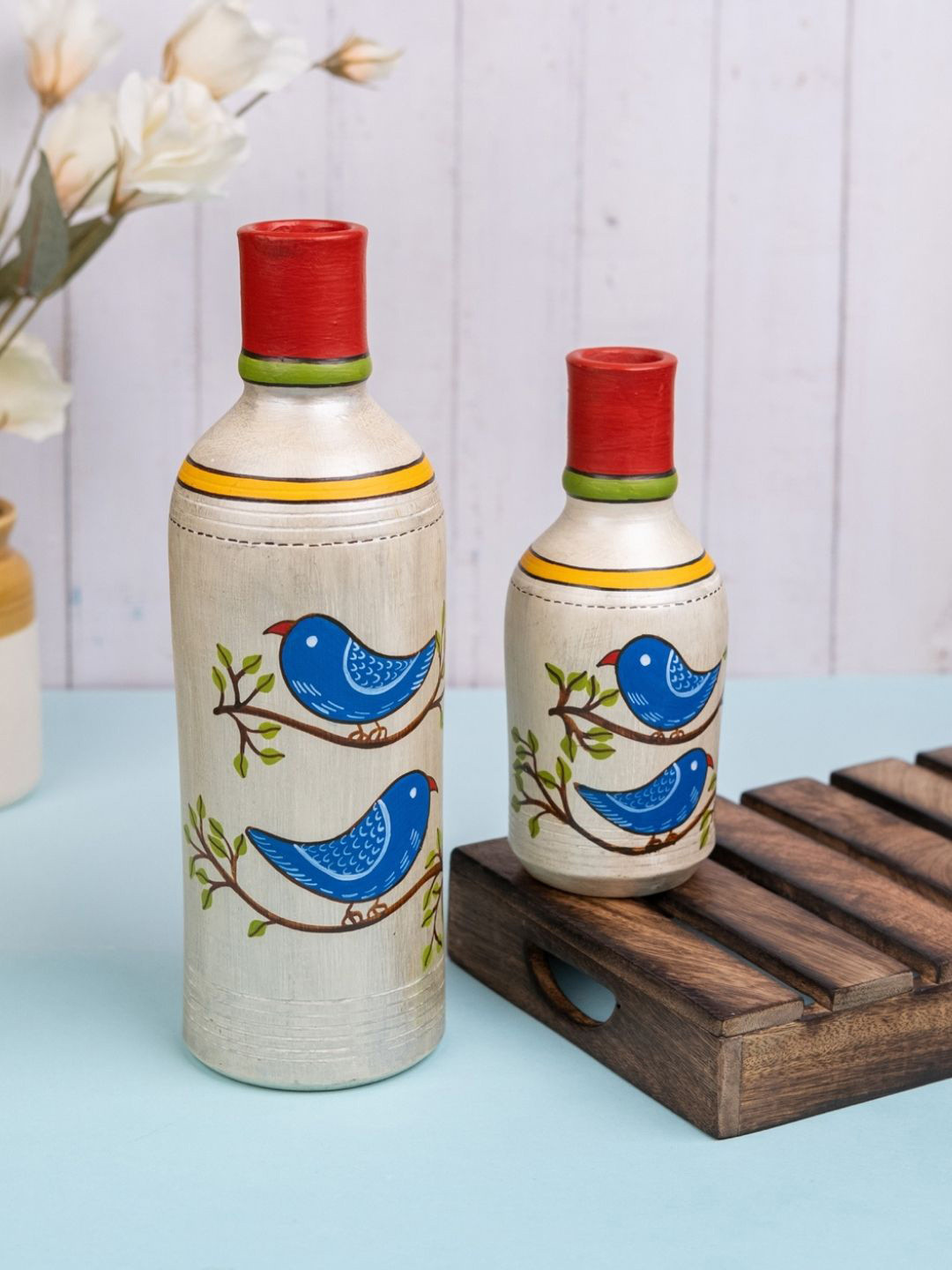 VarEesha Mehraab 2-Pcs Beige & Blue Bird Printed Terracotta Vases