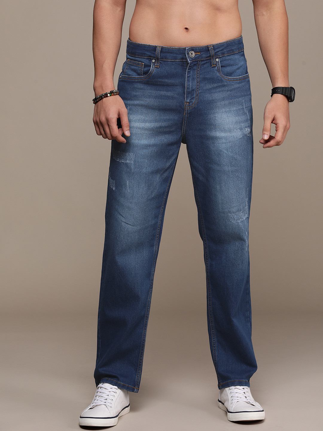 Roadster Men Straight Fit Light Fade Stretchable Jeans