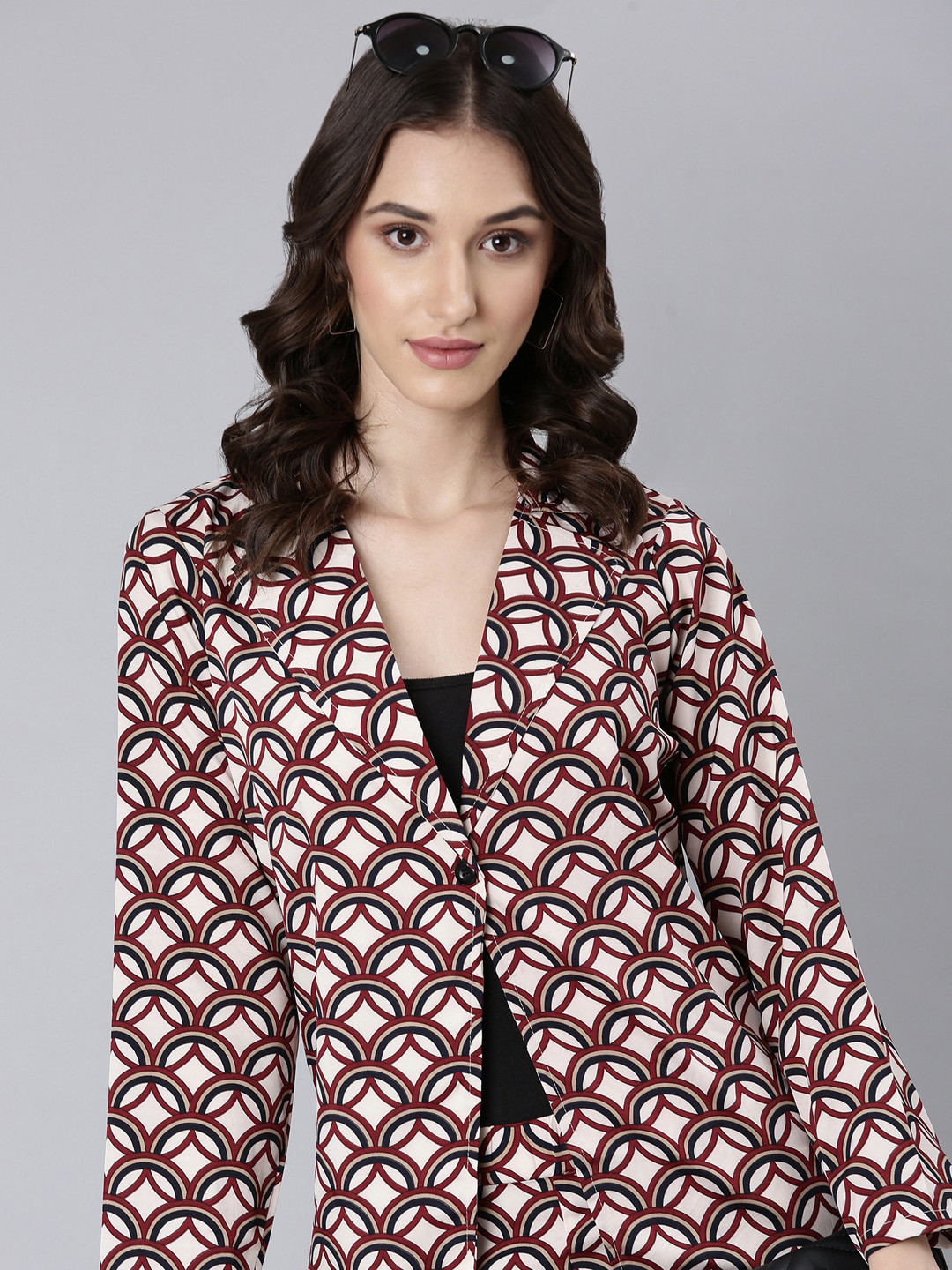 SHOWOFF Geometric Printed Top With Printed Trousers & Jacket