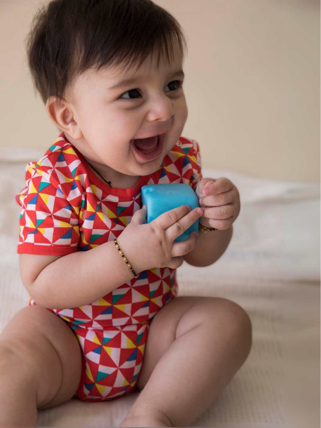 Ola! Otter Infants Geometric Printed Stretchable Organic Cotton Bodysuit