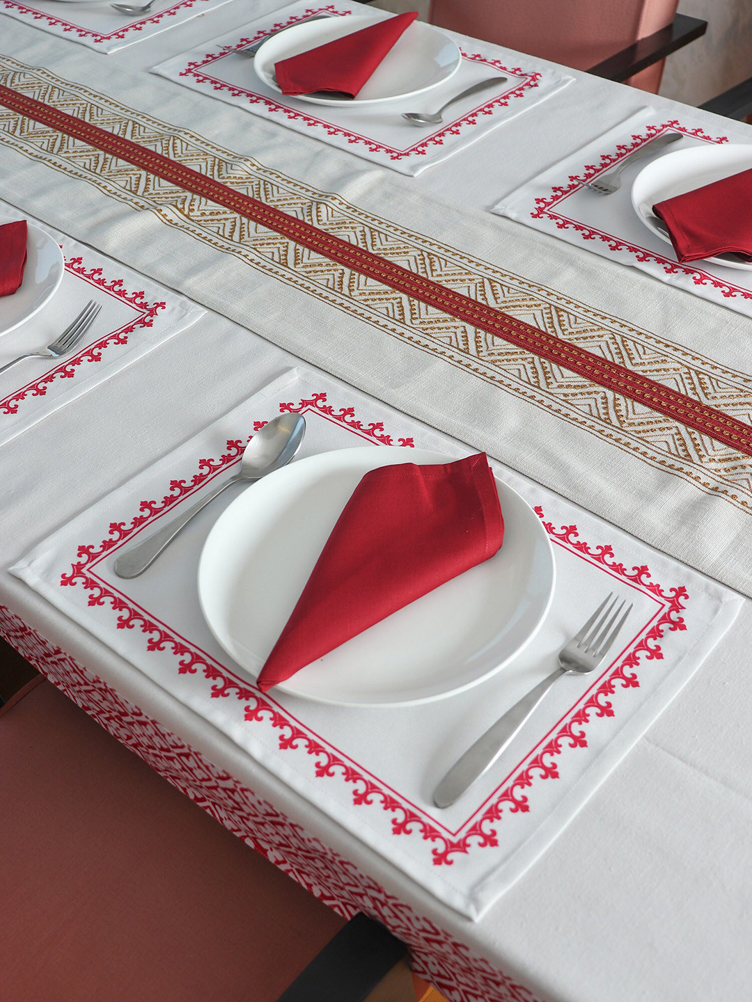 ZEBA 6-Pcs White & Red Printed Table Placemats & Napkins