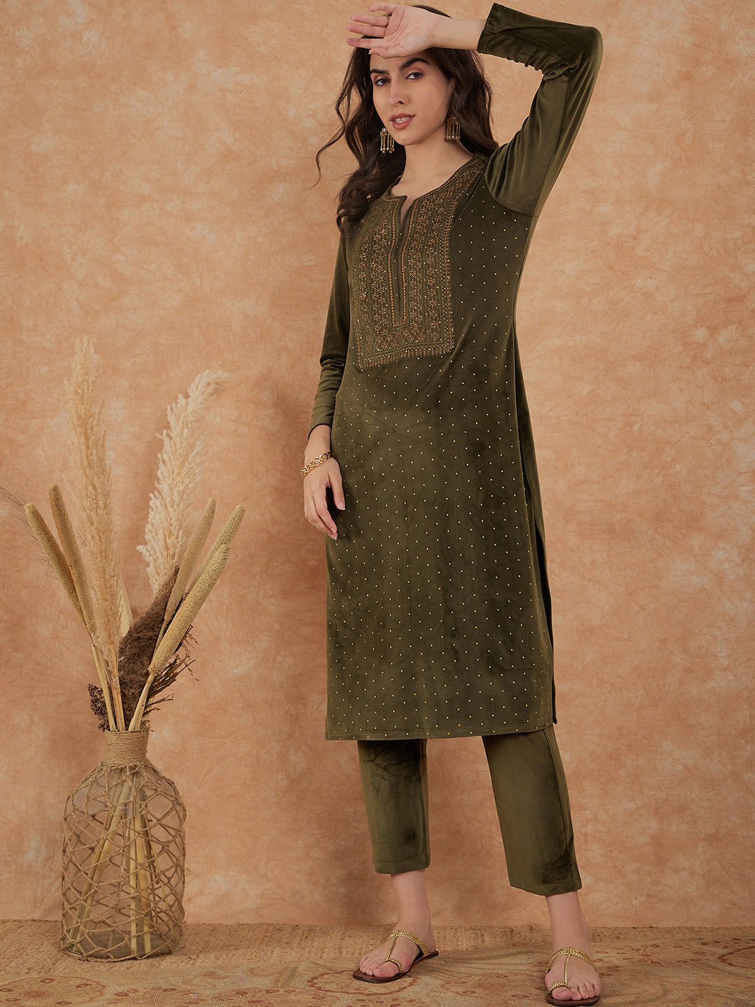 Sangria Yoke Design Winter Velvet Straight Kurta & Trouser