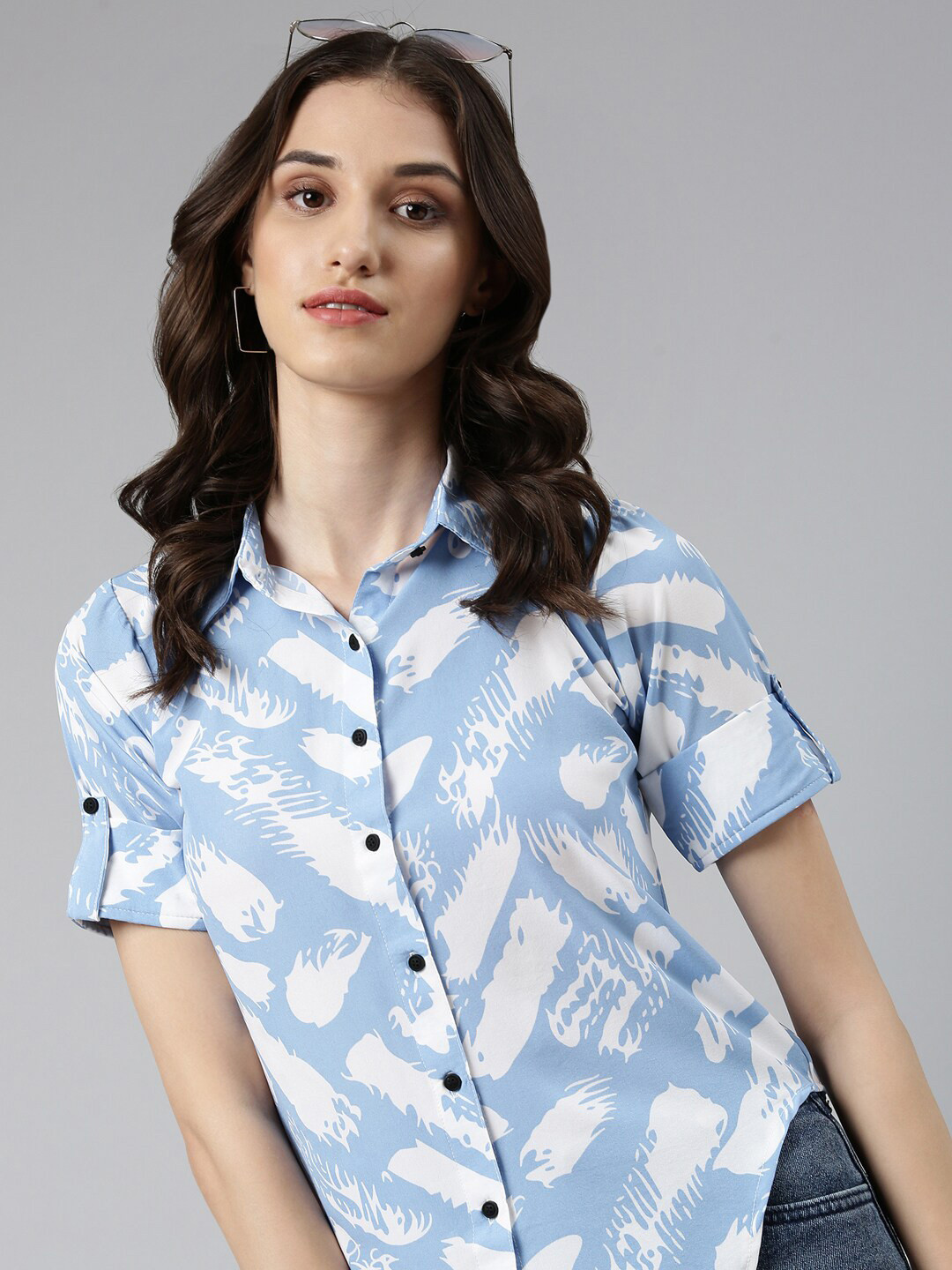 SHOWOFFFF Slim Fit Abstract Printed Spread Collar Casual Shirt