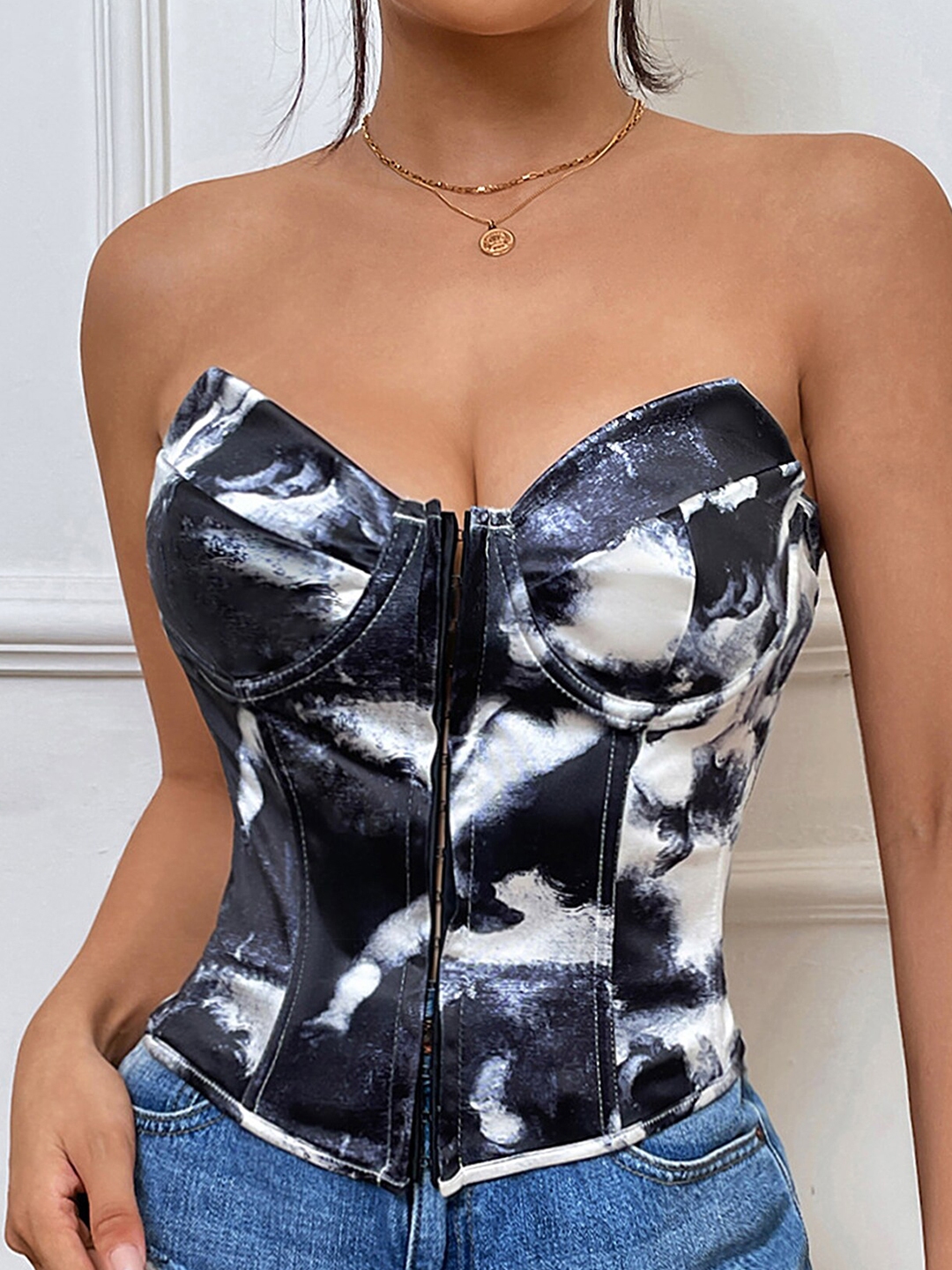 Printed strapless corset