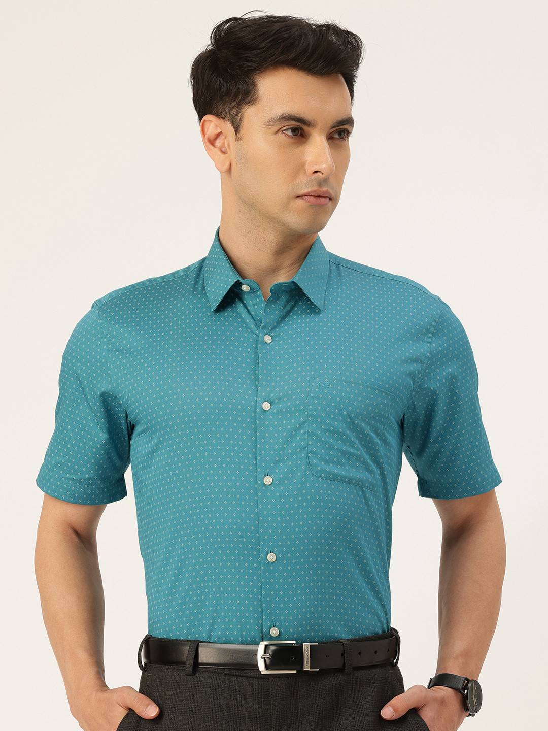 Peter England Pure Cotton Geometric Printed Nuvo Fit Formal Shirt