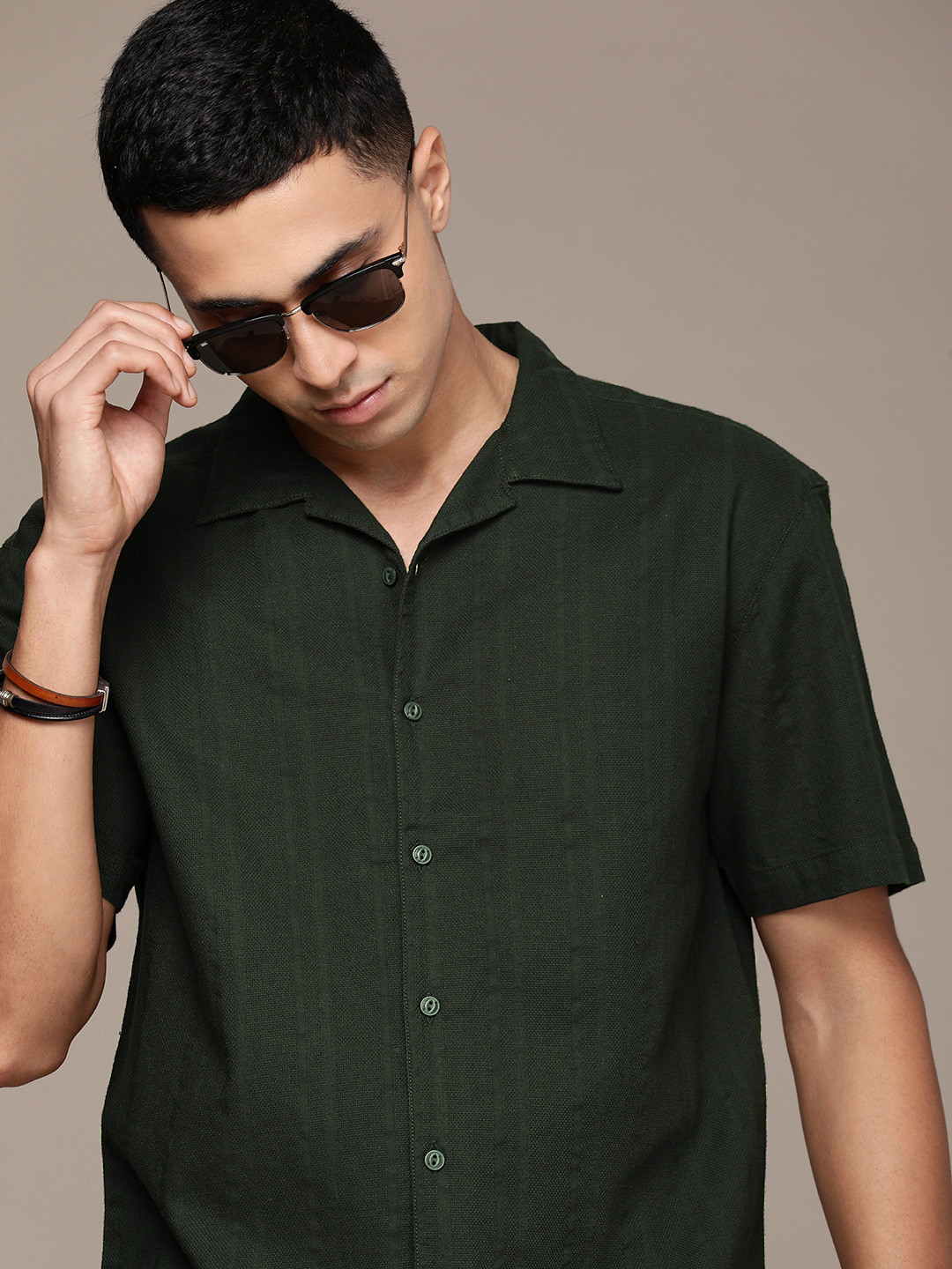 Roadster Men Relaxed Opaque Self Design Casual Shirt