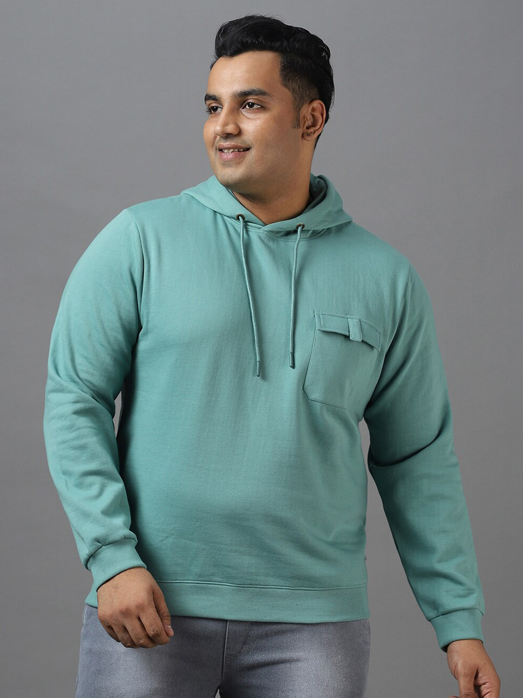 Urbano Plus Men Green Solid Pockets Cotton Hooded Sweatshirt