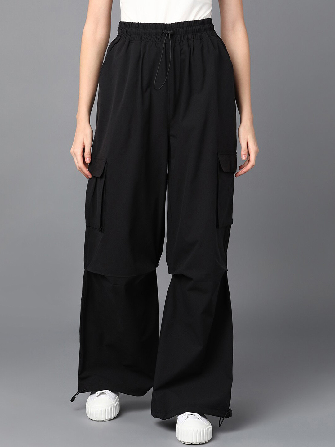The Roadster Lifestyle Co. Women Solid Baggy Fit Parachute Trouser