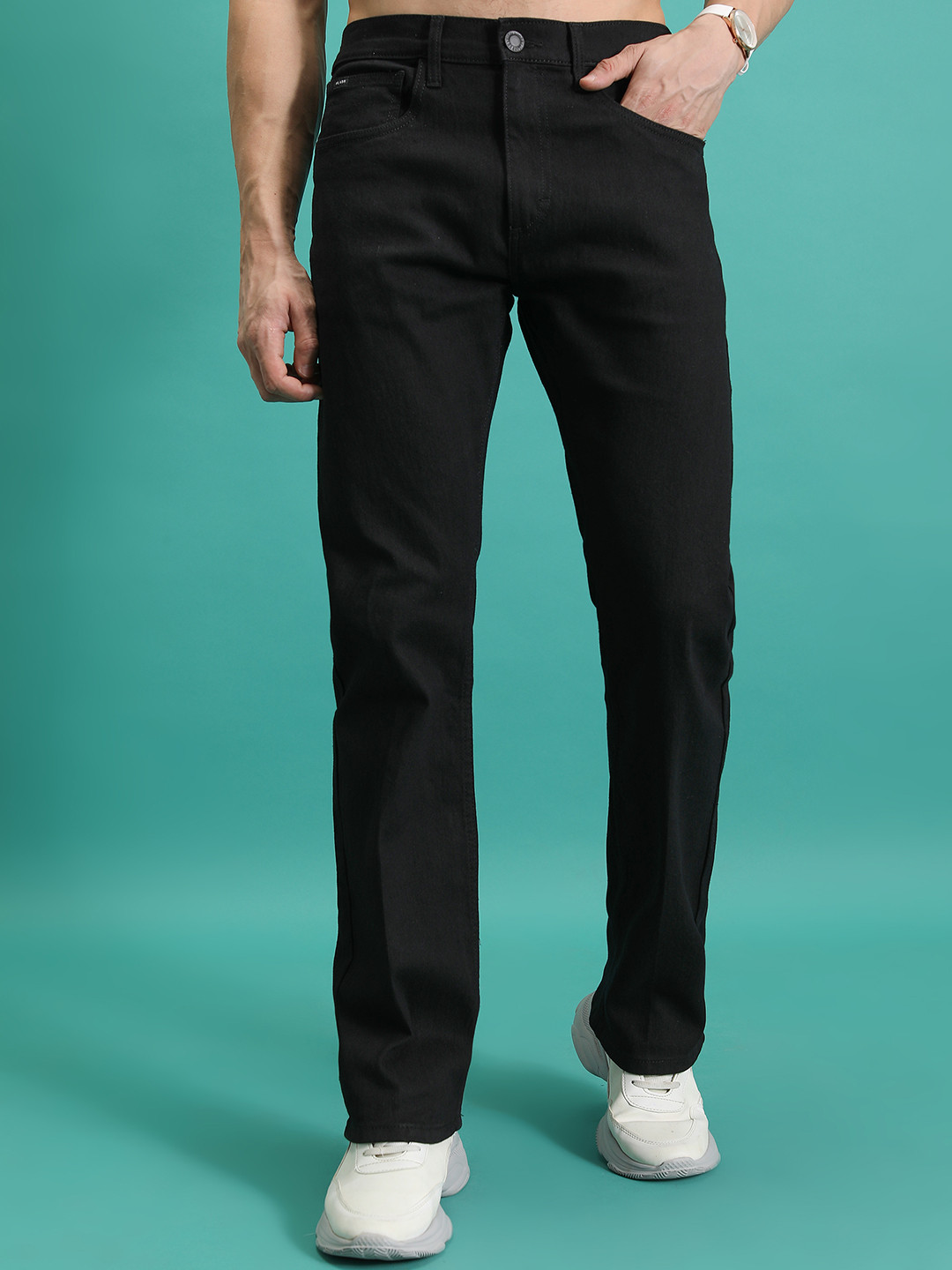 HIGHLANDER Men Bootcut Mid Rise Clean Look Stretchable Jeans