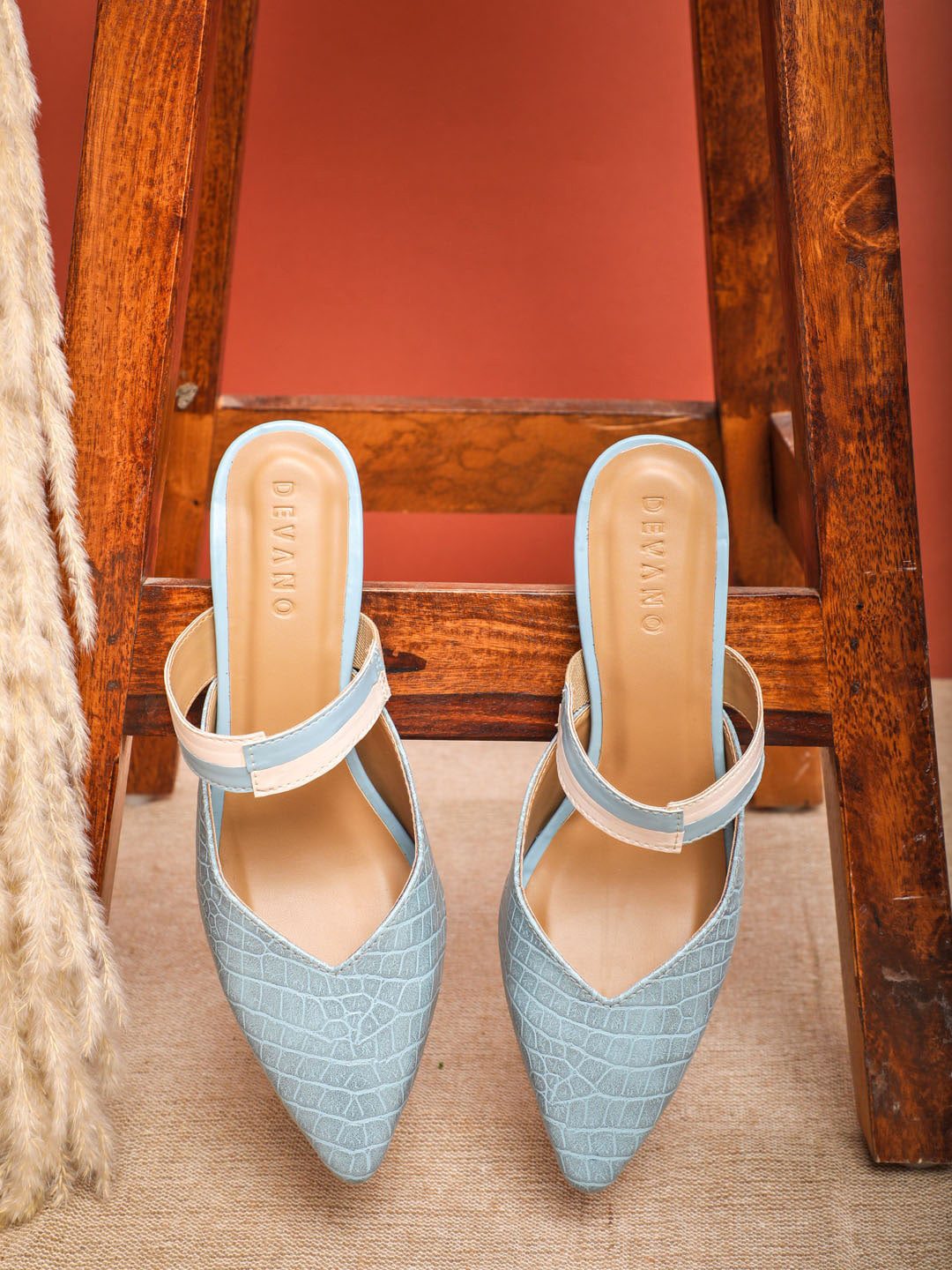 Devano Pointed Toe Textured Block Mules